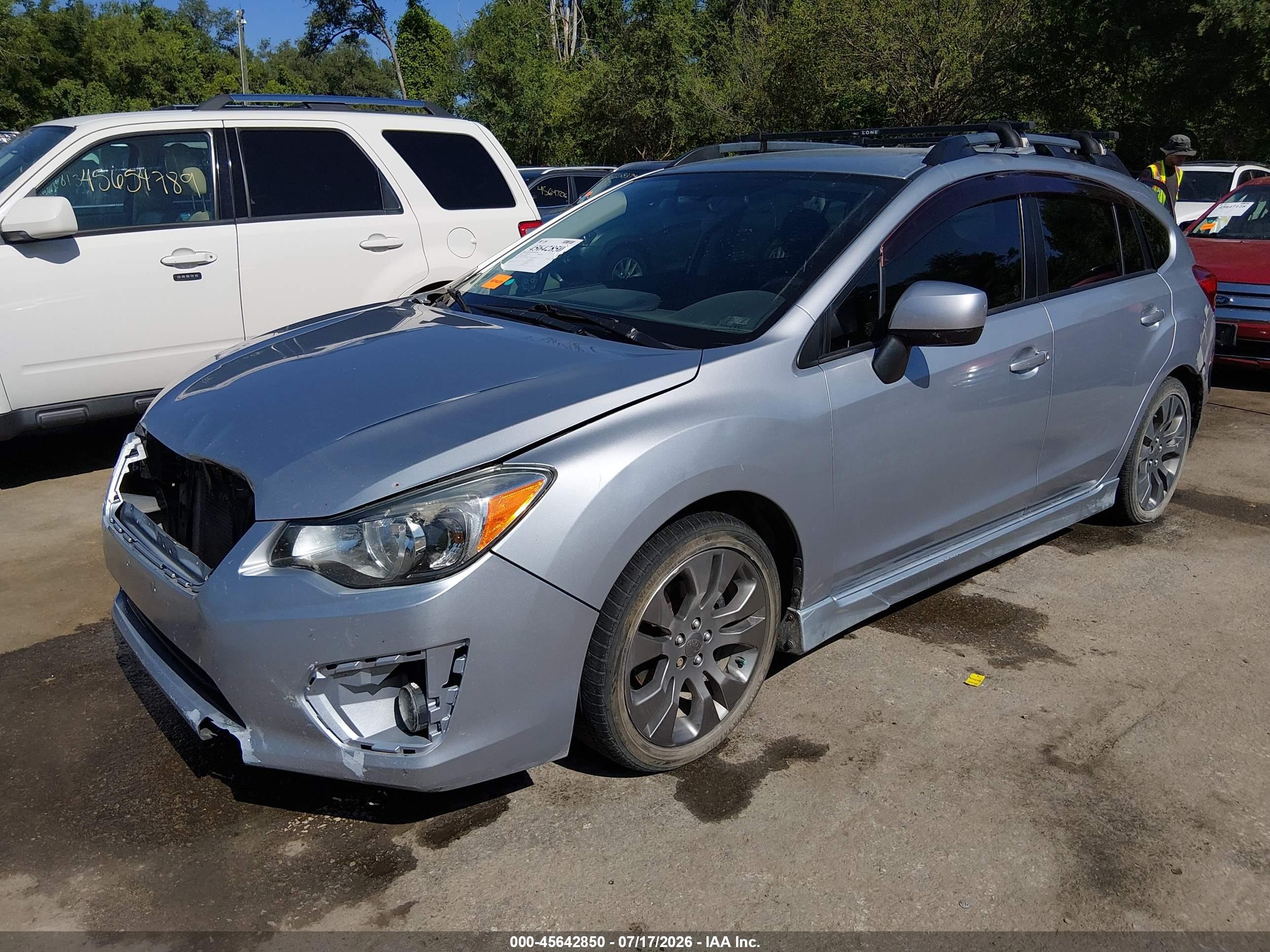 2014 Subaru Impreza 2.0i Sport Premium Silver vin: JF1GPAL64E8214309