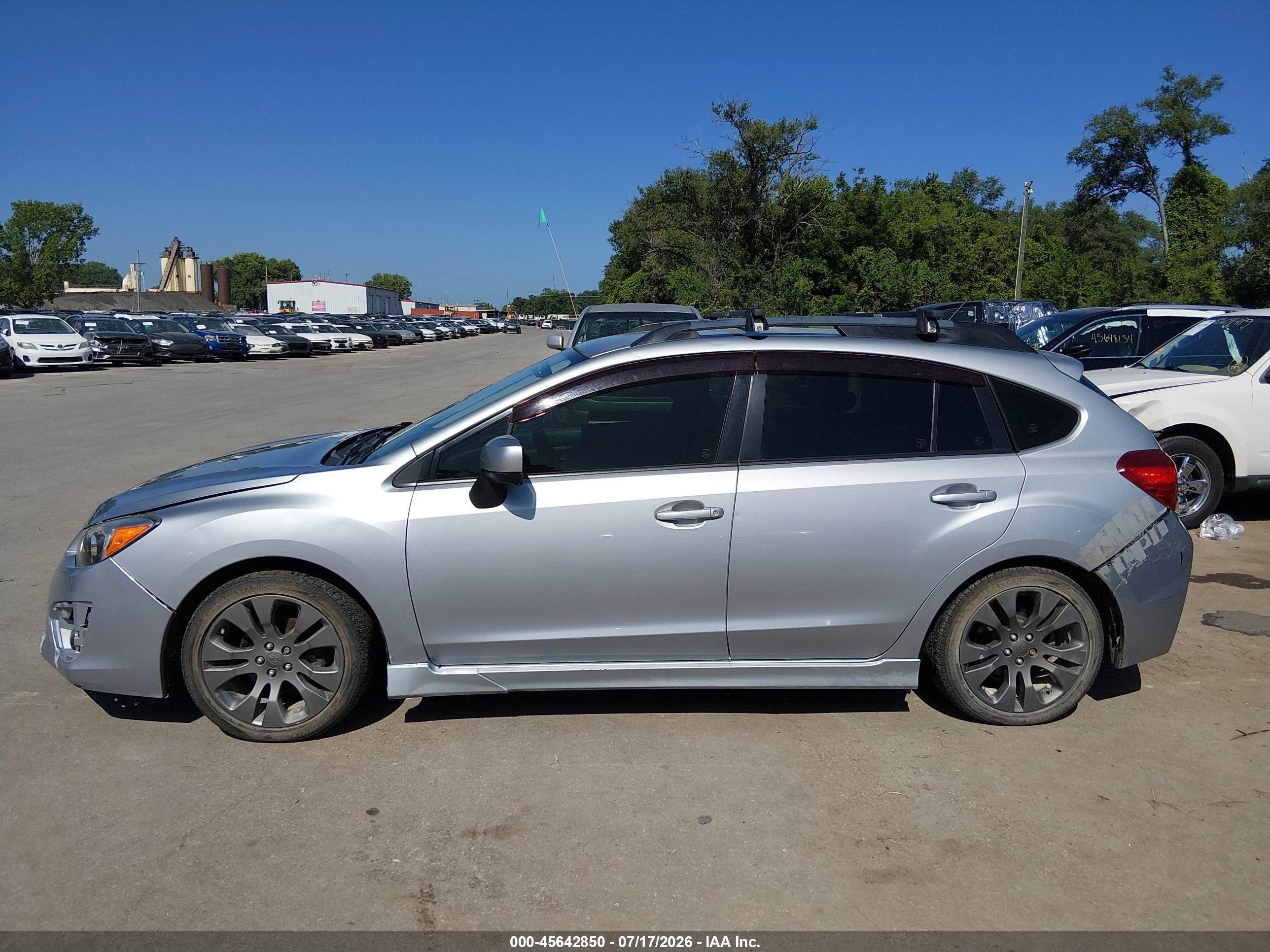 2014 Subaru Impreza 2.0i Sport Premium Silver vin: JF1GPAL64E8214309