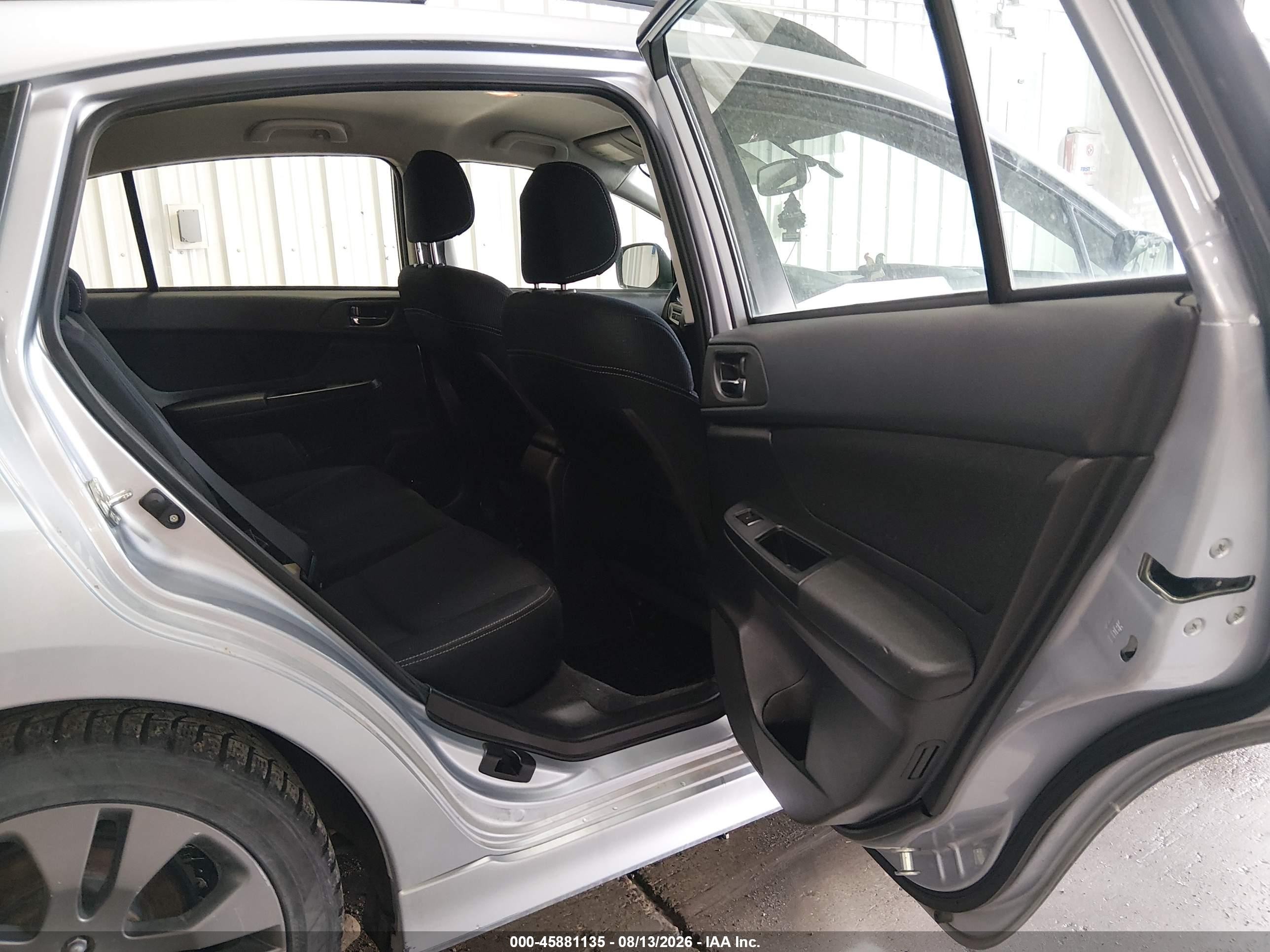 2014 Subaru Impreza 2.0i Sport Premium Silver vin: JF1GPAL64E8239243