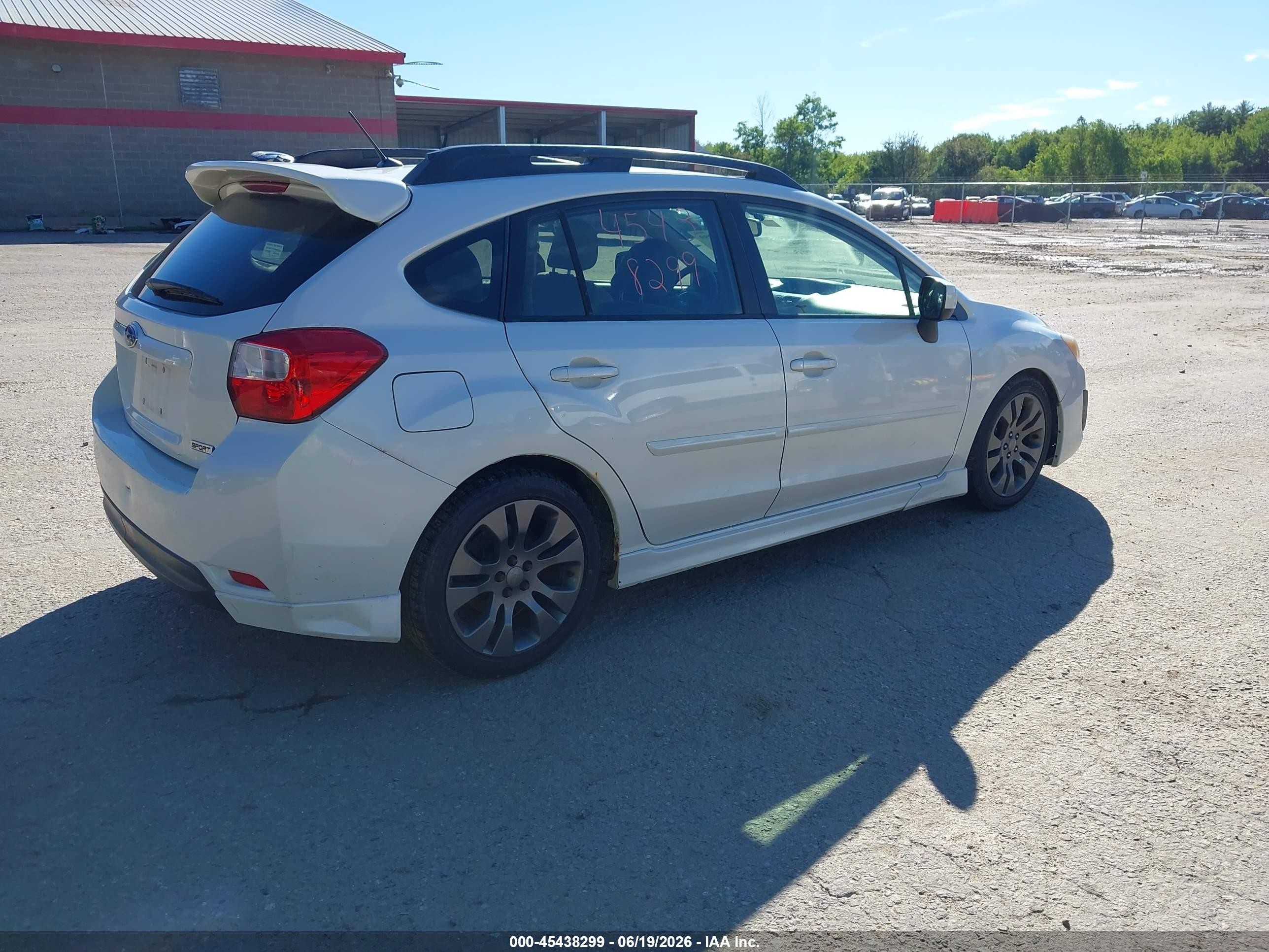 2012 Subaru Impreza 2.0i Sport Premium White vin: JF1GPAL65CH236803