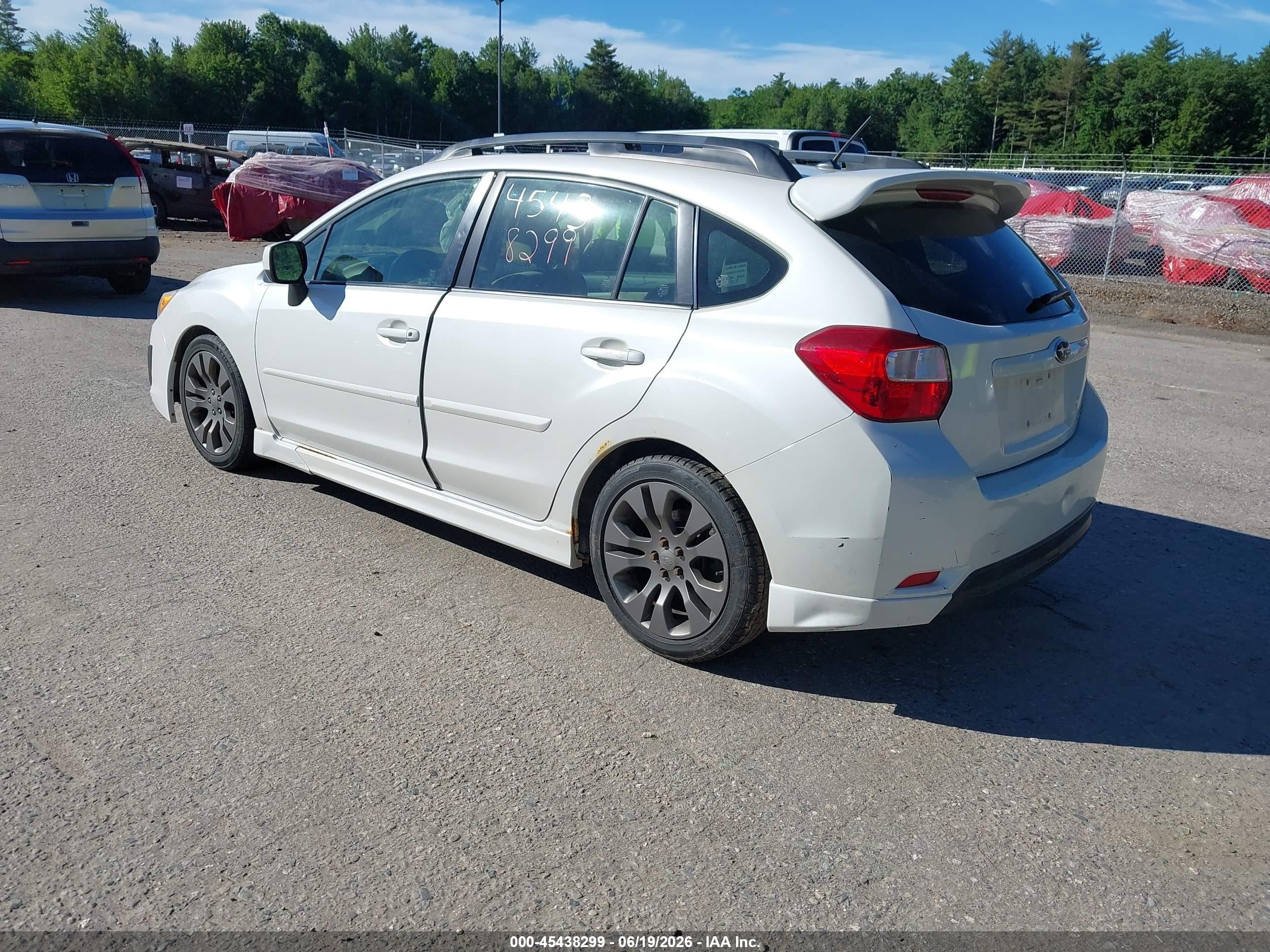 2012 Subaru Impreza 2.0i Sport Premium White vin: JF1GPAL65CH236803