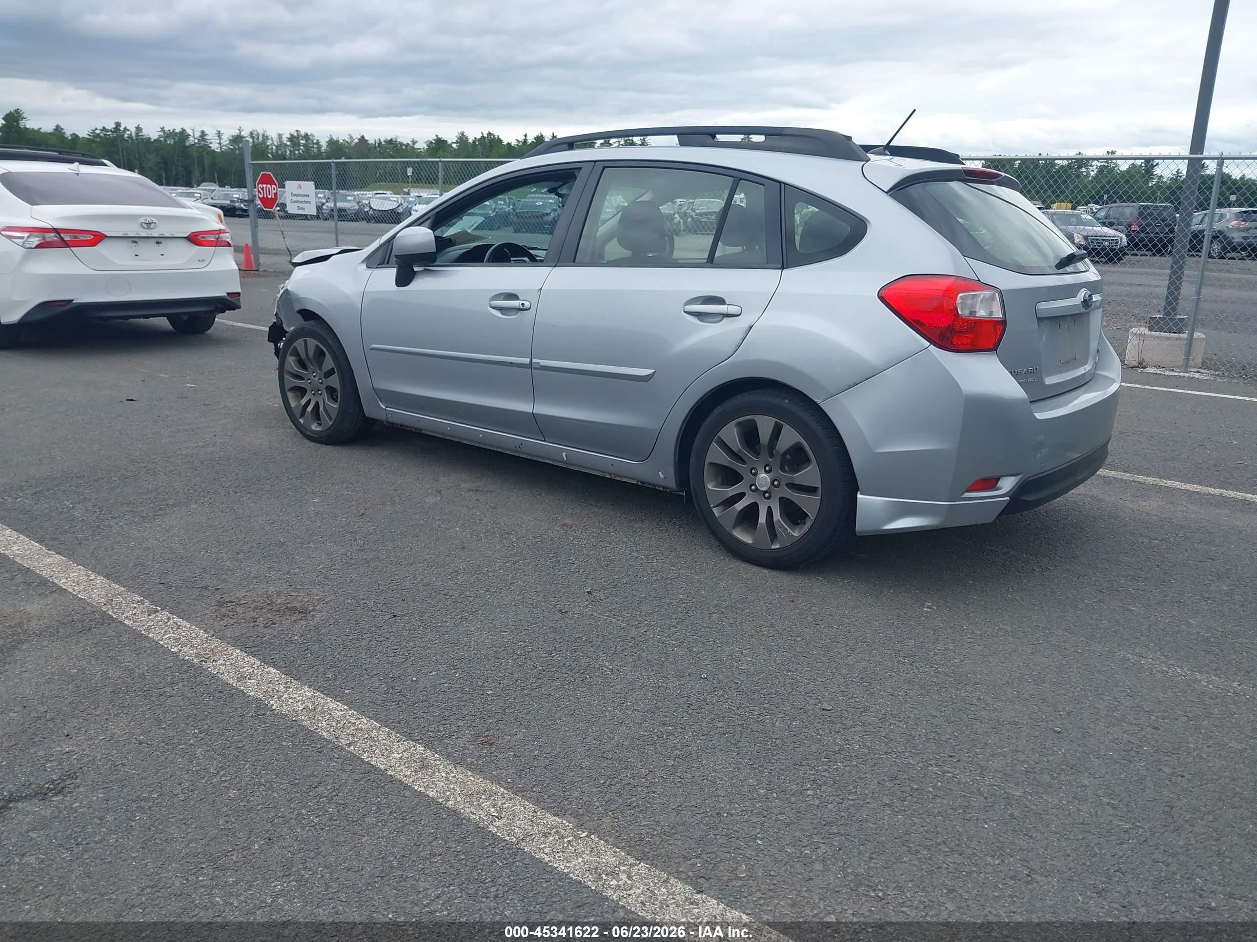 2013 Subaru Impreza 2.0i Sport Premium Silver vin: JF1GPAL65D2897168