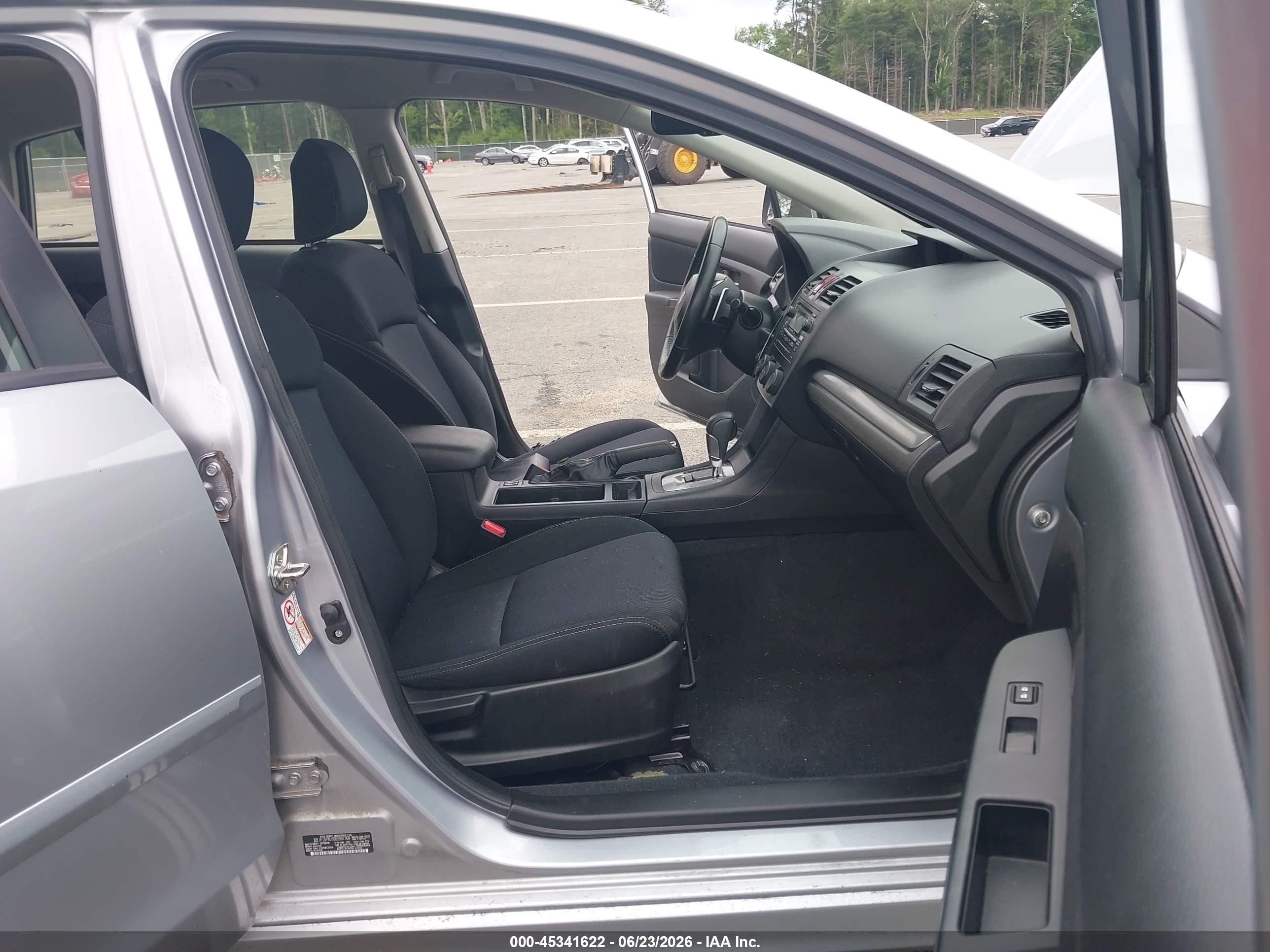 2013 Subaru Impreza 2.0i Sport Premium Silver vin: JF1GPAL65D2897168