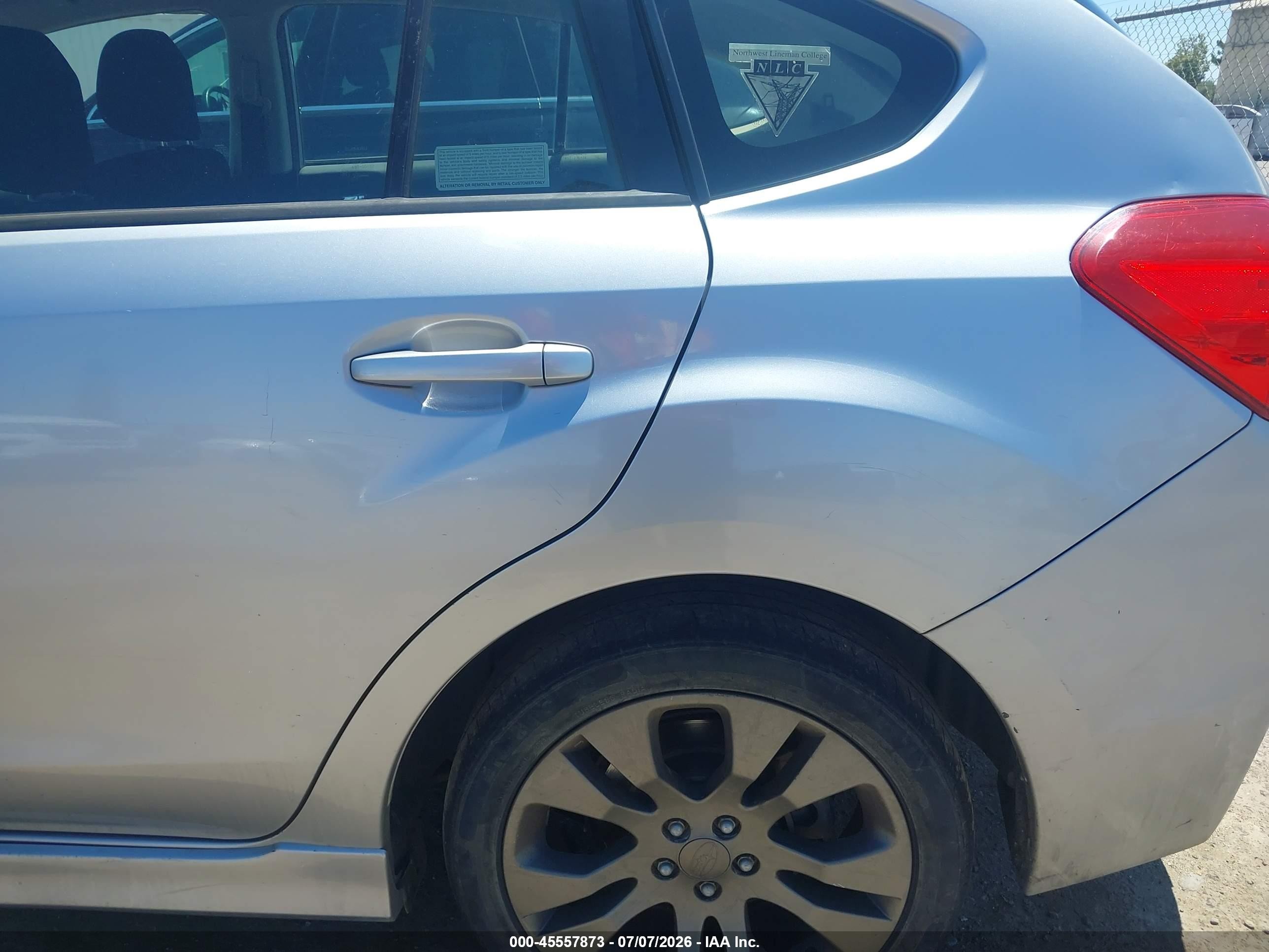 2012 Subaru Impreza 2.0i Sport Premium Серебряный vin: JF1GPAL67CG215148