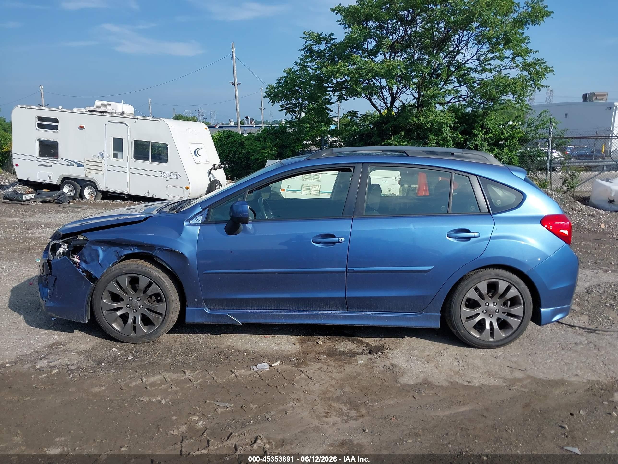 2014 Subaru Impreza 2.0i Sport Premium Синий vin: JF1GPAL67E8219777