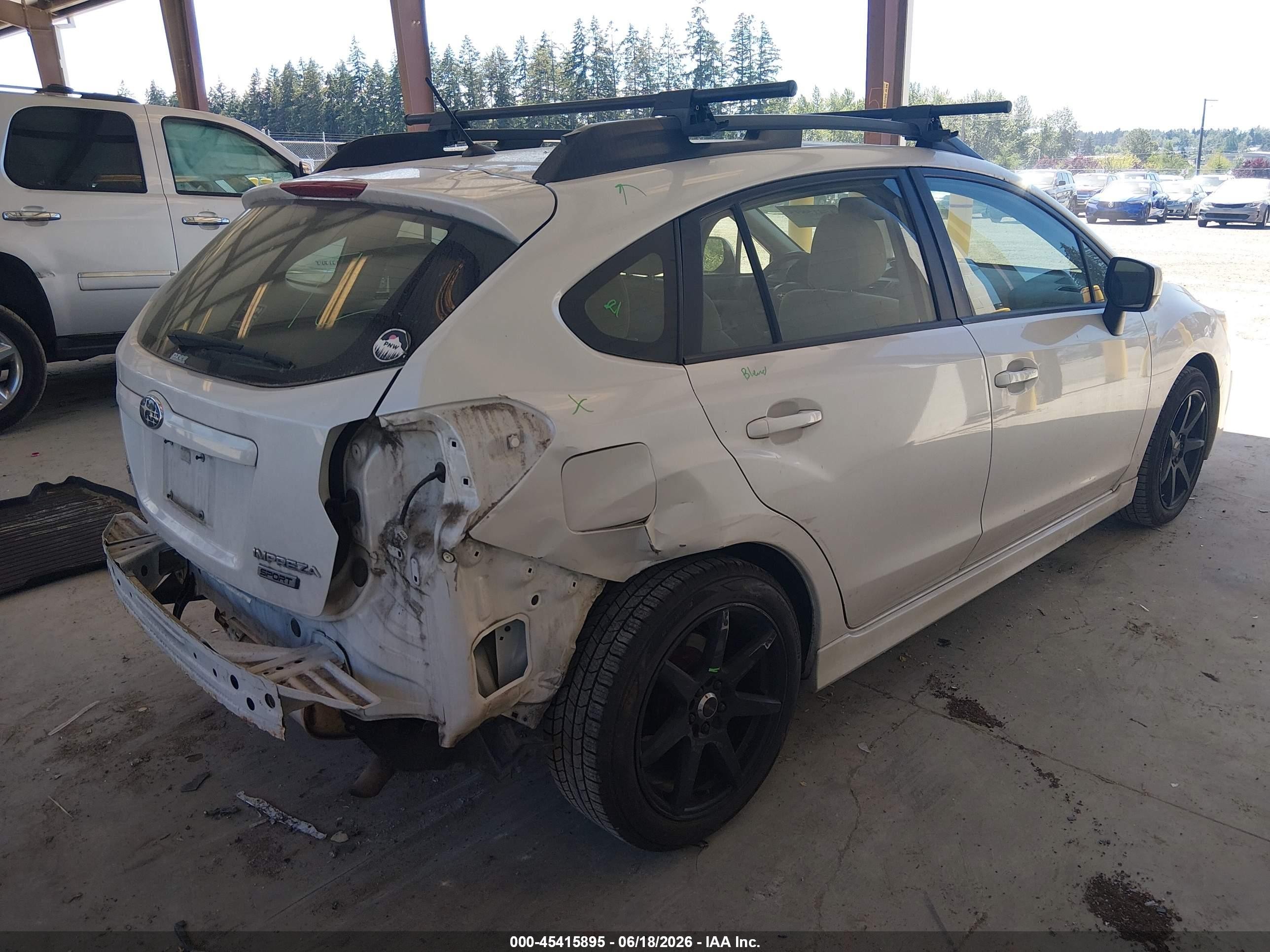 2013 Subaru Impreza 2.0i Sport Premium Белый vin: JF1GPAL68D2870739