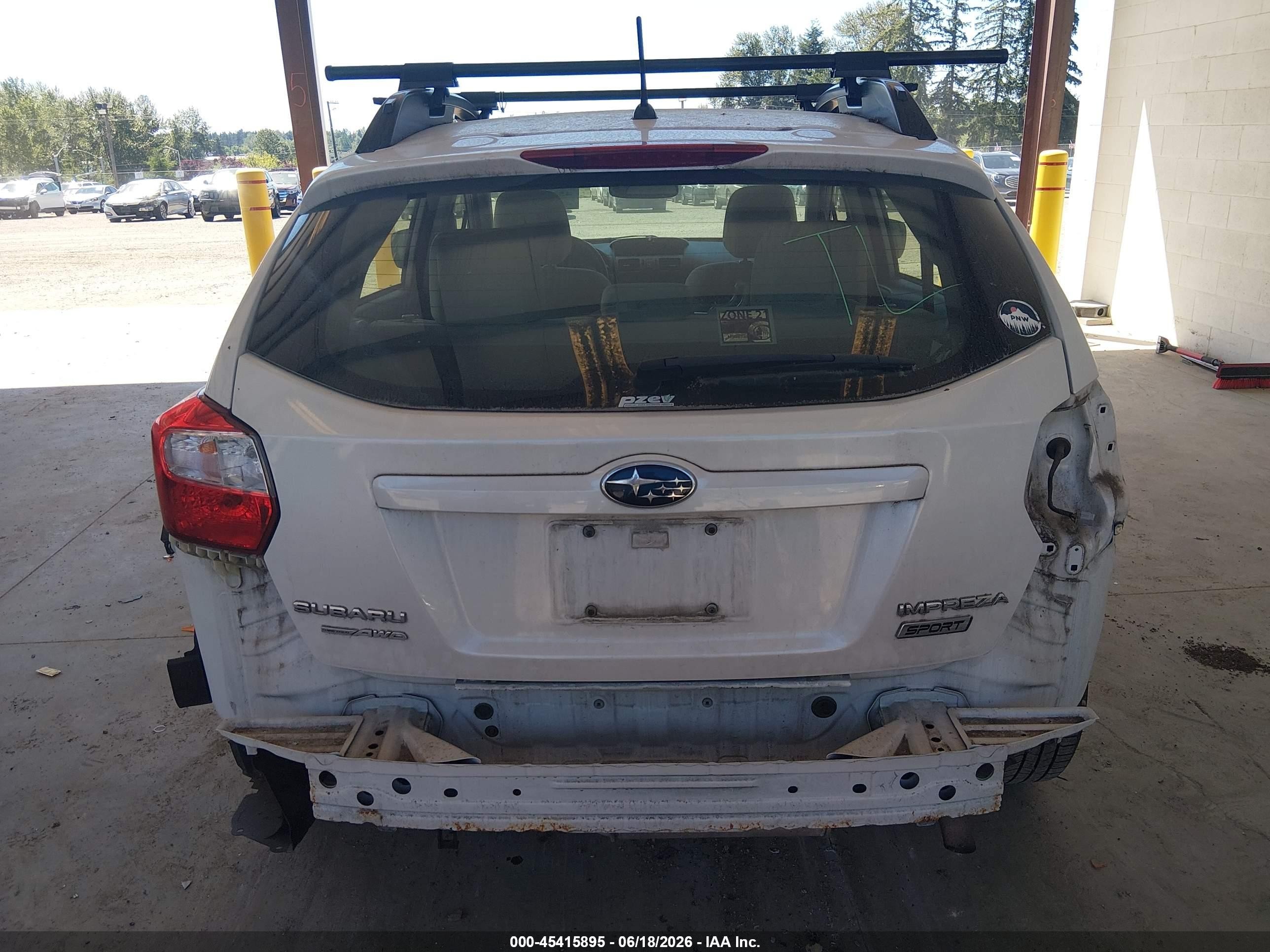 2013 Subaru Impreza 2.0i Sport Premium Белый vin: JF1GPAL68D2870739