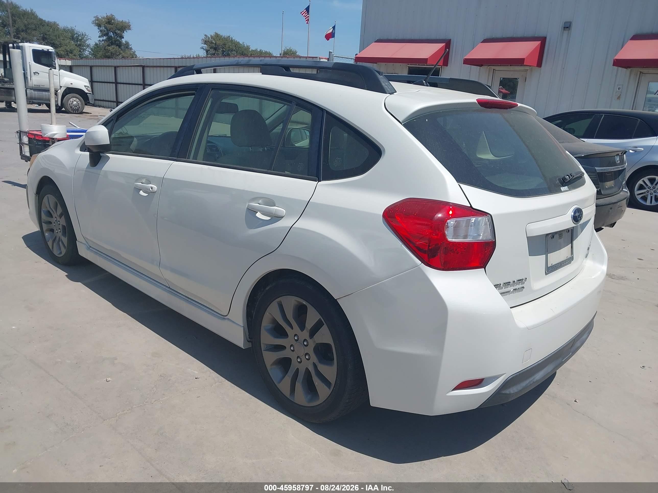 2014 Subaru Impreza 2.0i Sport Premium White vin: JF1GPAL68EH332542