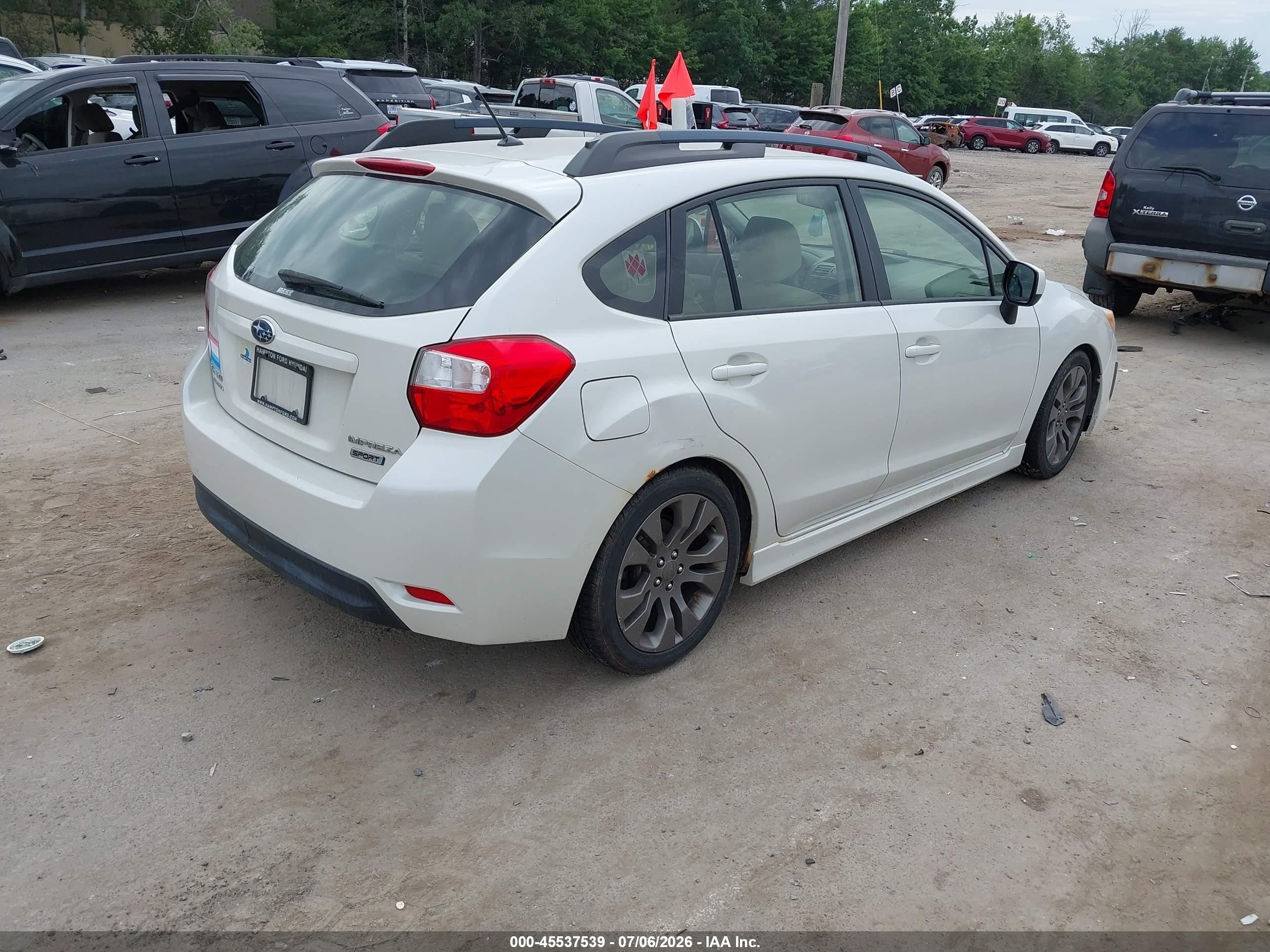 2014 Subaru Impreza 2.0i Sport Premium White vin: JF1GPAL6XE8264552