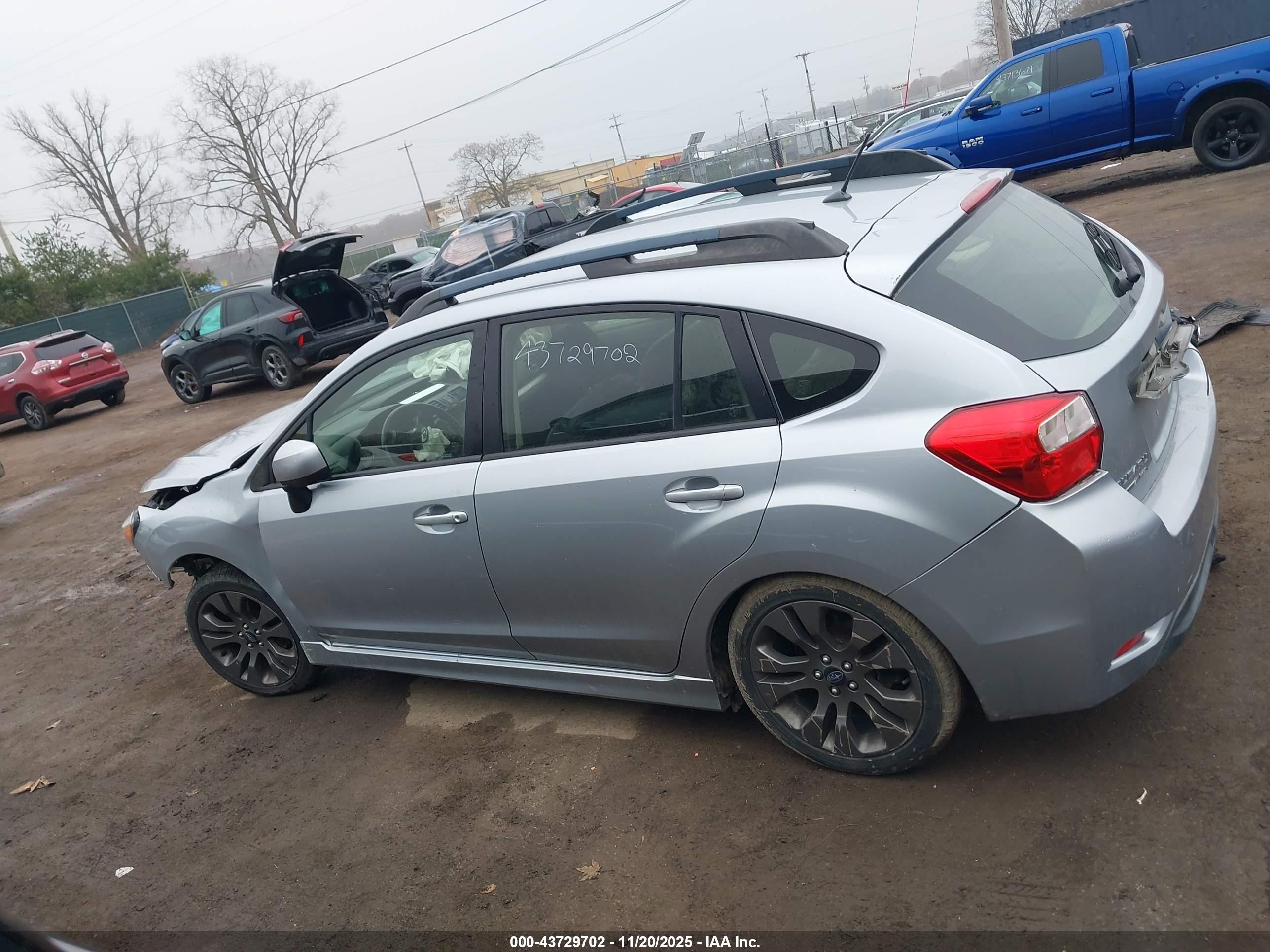 2013 Subaru Impreza 2.0i Sport Limited Silver vin: JF1GPAR65D2801580