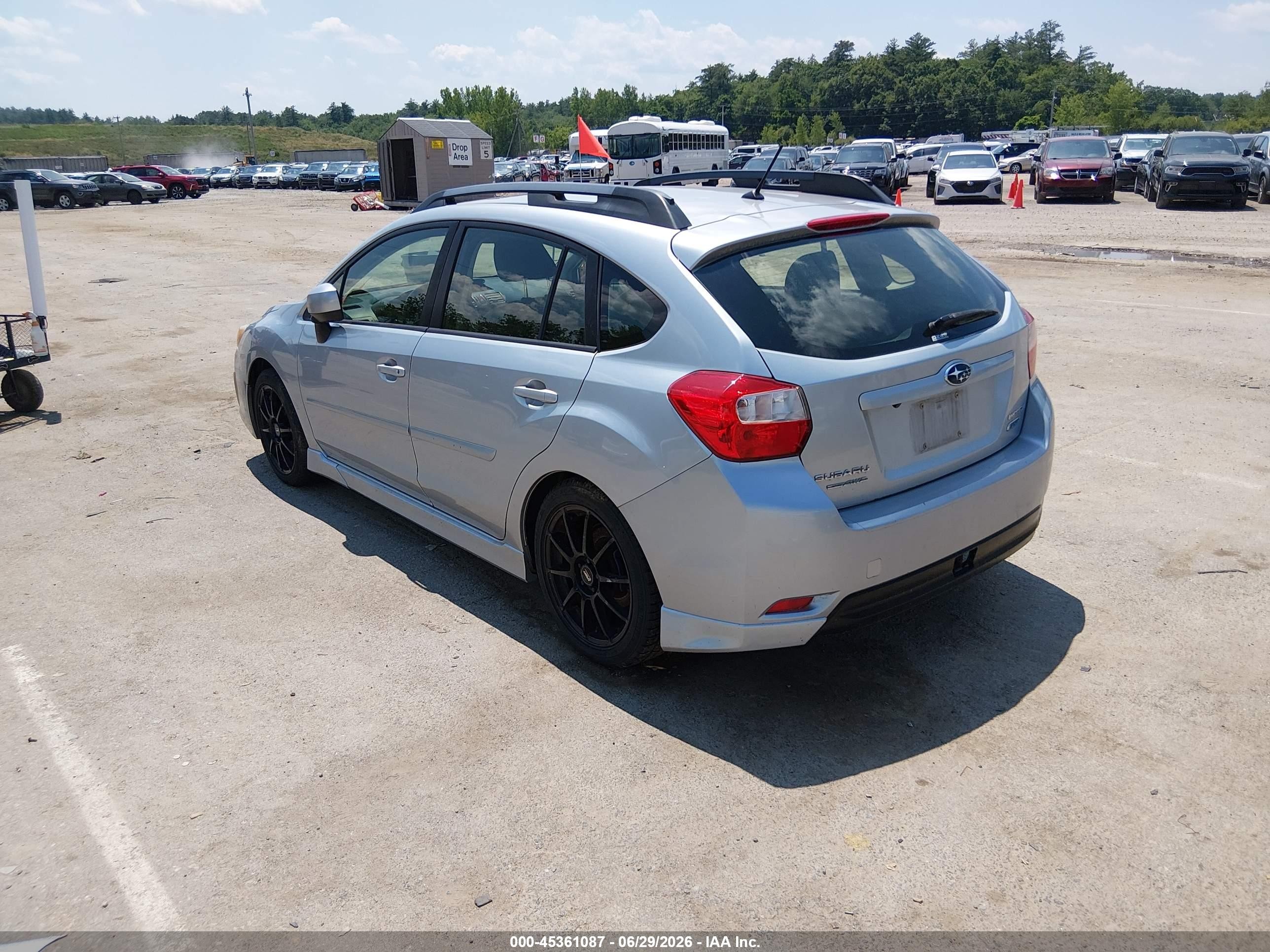 2013 Subaru Impreza 2.0i Sport Limited Silver vin: JF1GPAS61D2886024