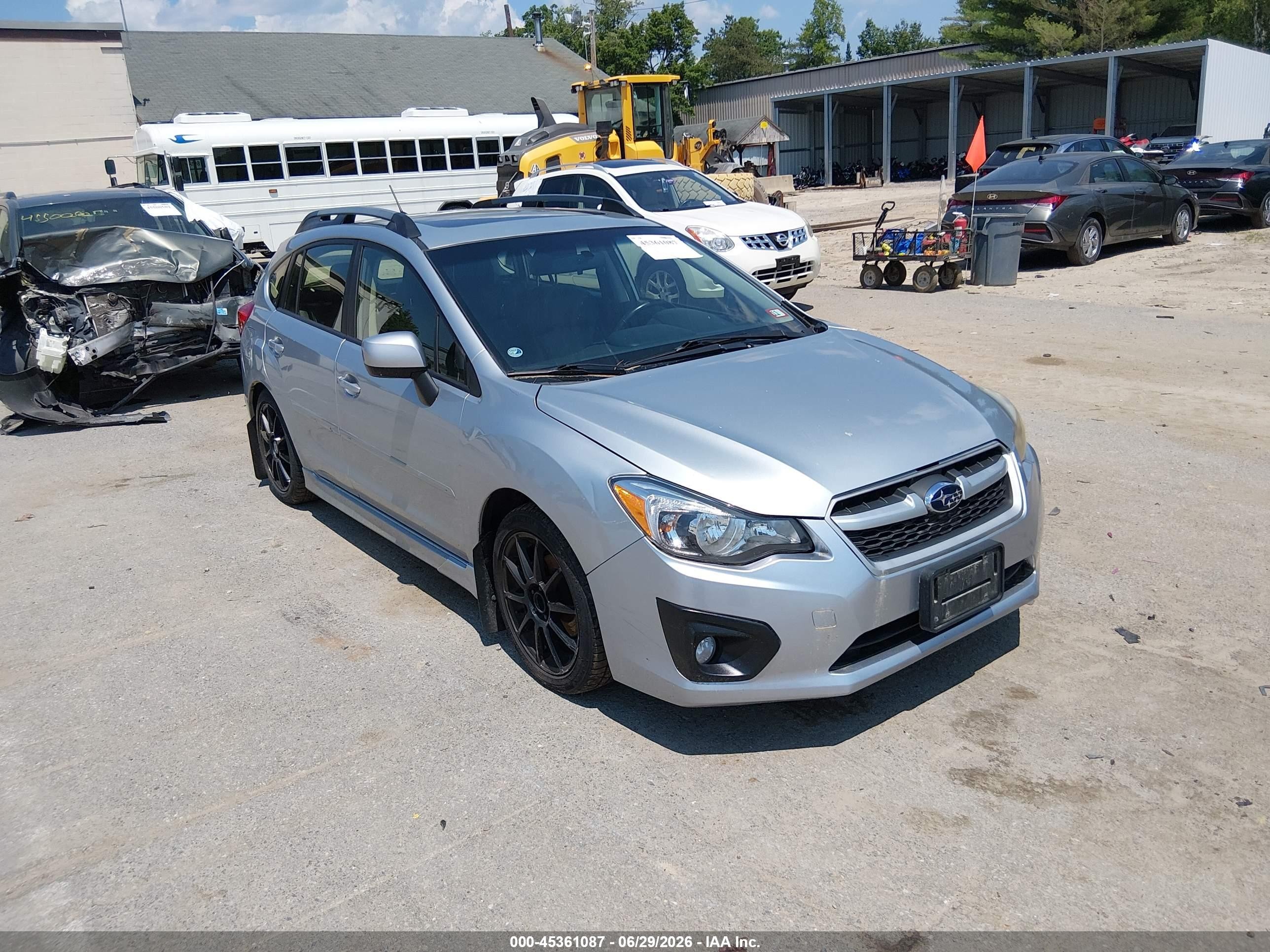 2013 Subaru Impreza 2.0i Sport Limited Silver vin: JF1GPAS61D2886024
