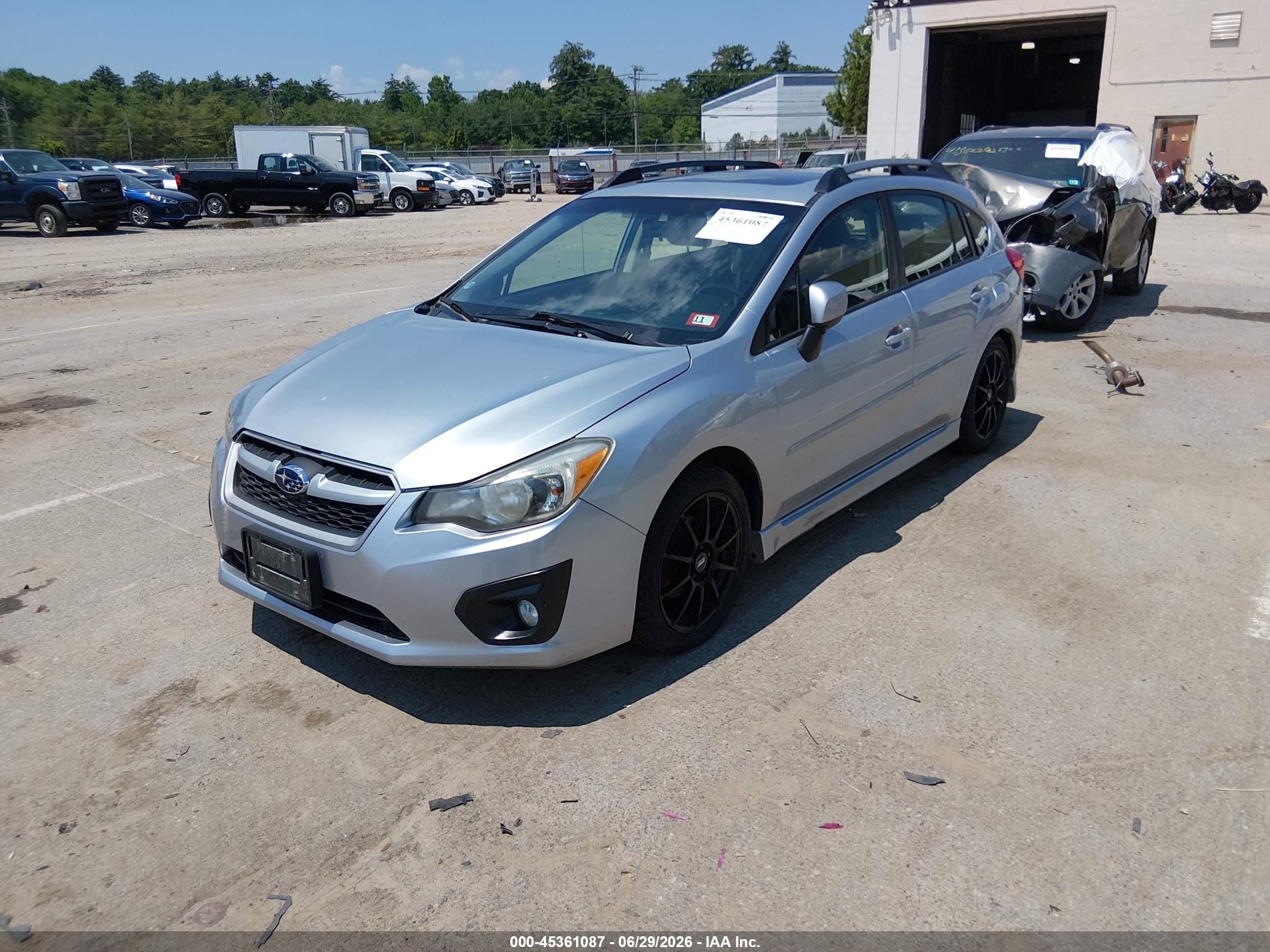 2013 Subaru Impreza 2.0i Sport Limited Silver vin: JF1GPAS61D2886024