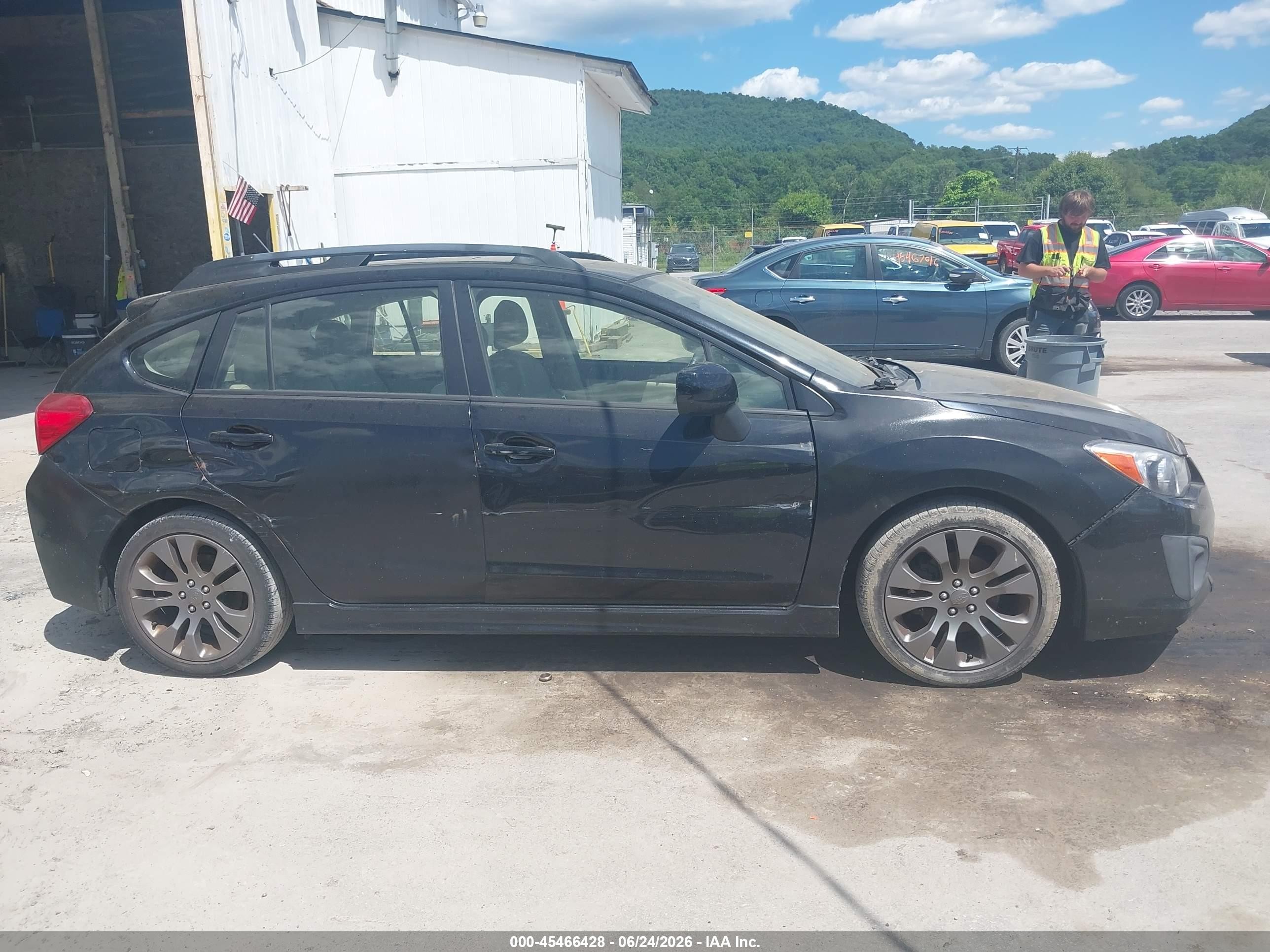 2014 Subaru Impreza 2.0i Sport Limited Black vin: JF1GPAS66E8210733