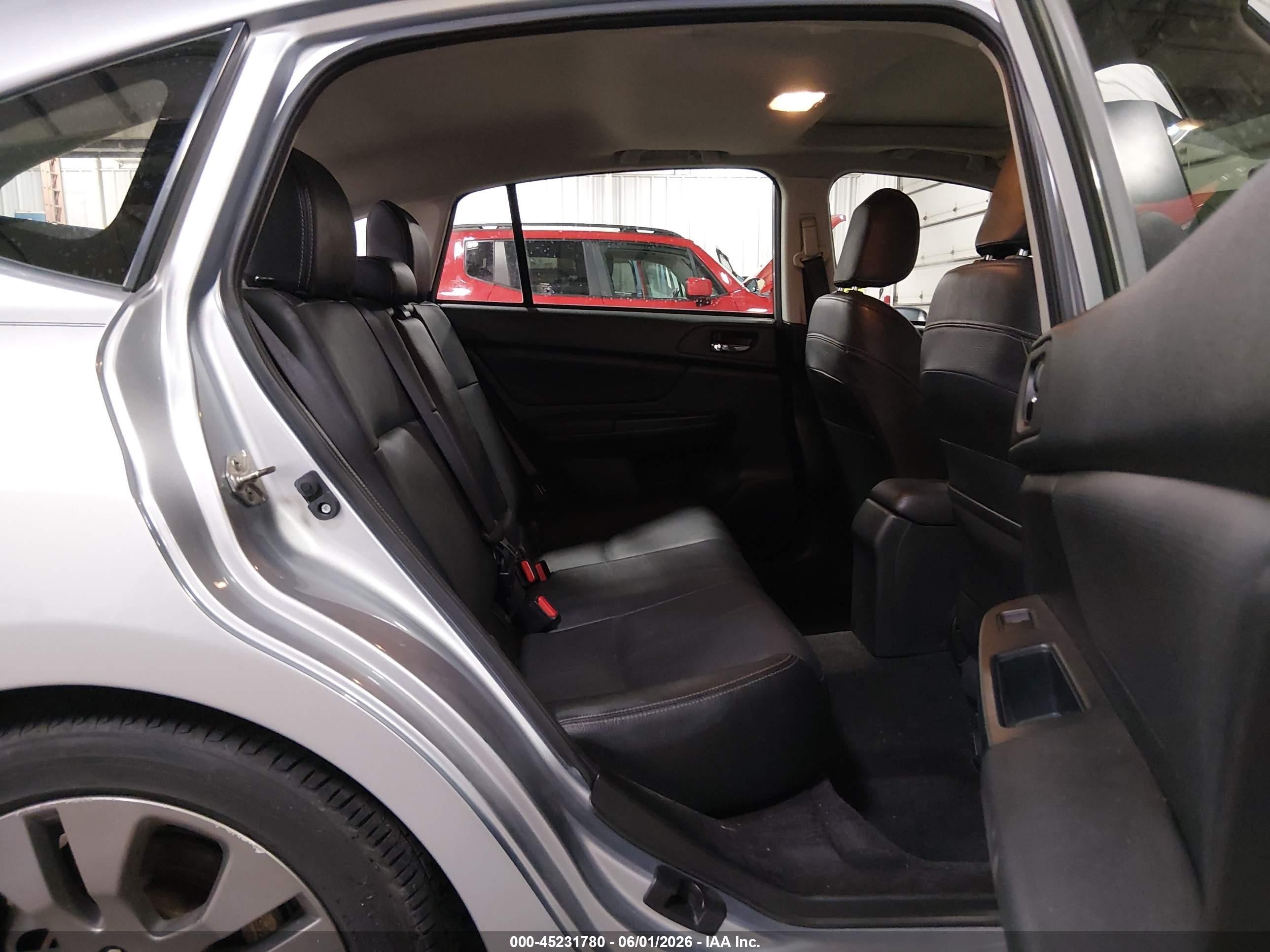 2012 Subaru Impreza 2.0i Sport Limited Серебряный vin: JF1GPAS69CH230861