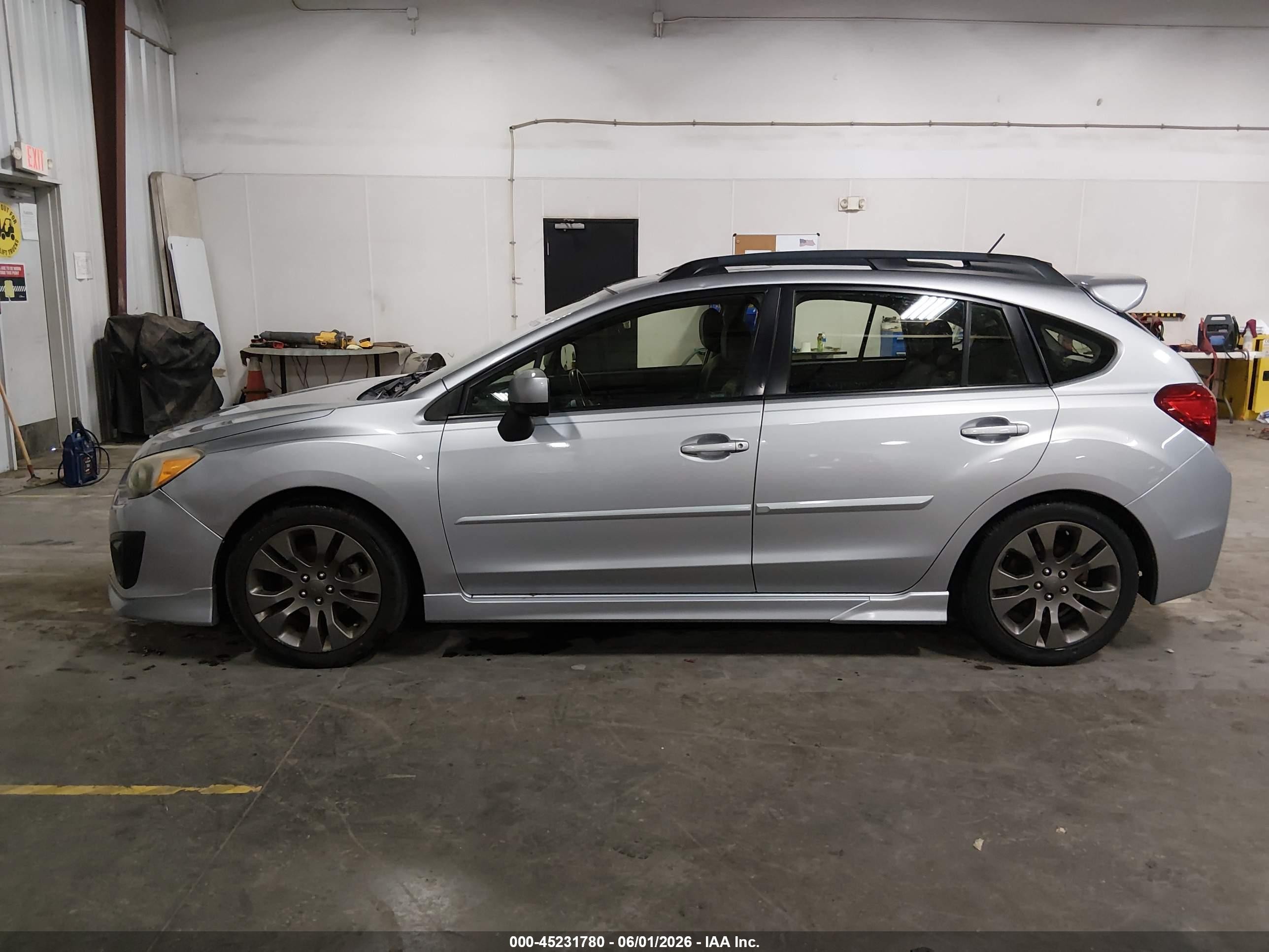 2012 Subaru Impreza 2.0i Sport Limited Серебряный vin: JF1GPAS69CH230861