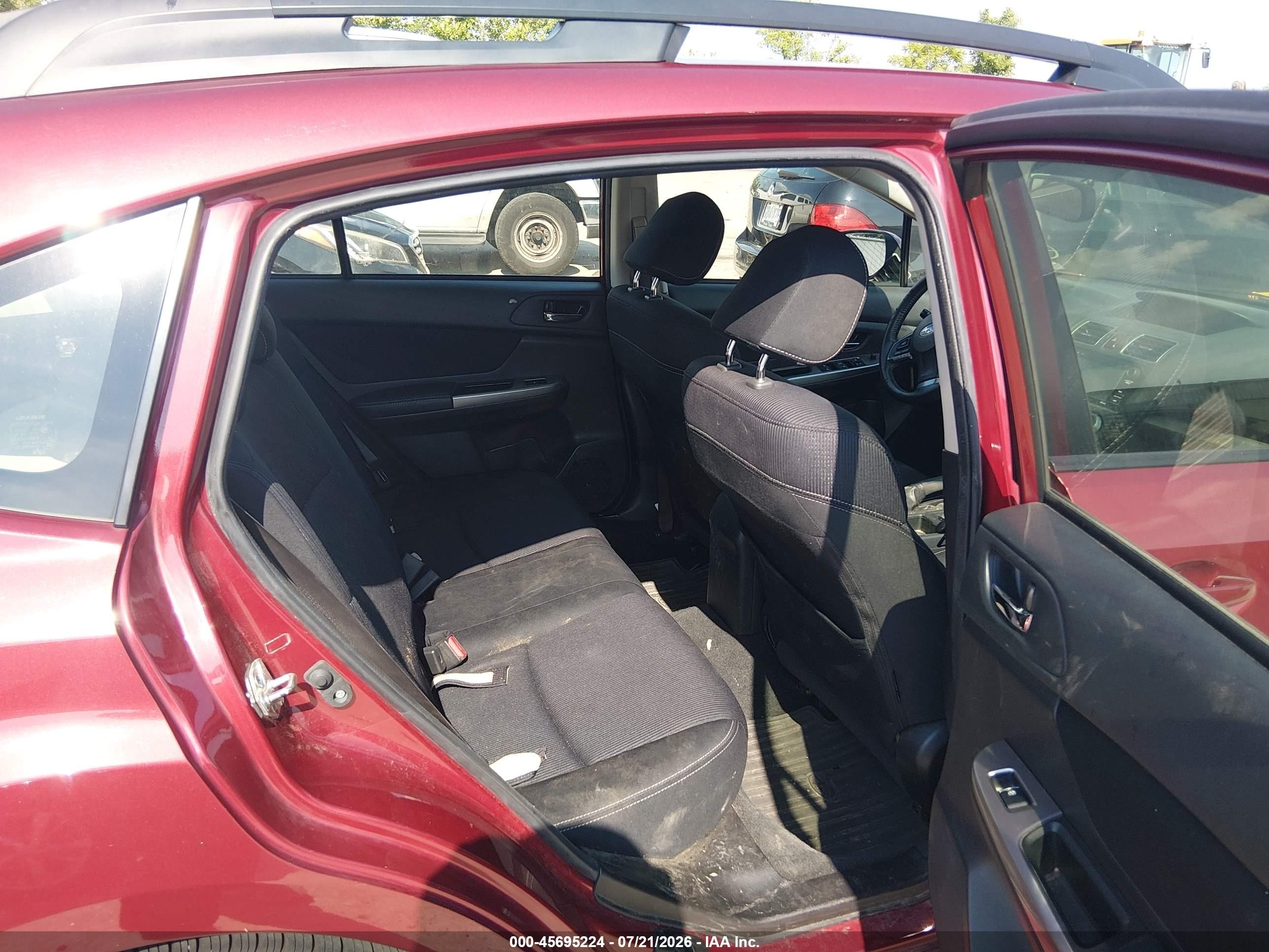 2015 Subaru Impreza 2.0i Sport Premium Burgundy vin: JF1GPAT65F8274794