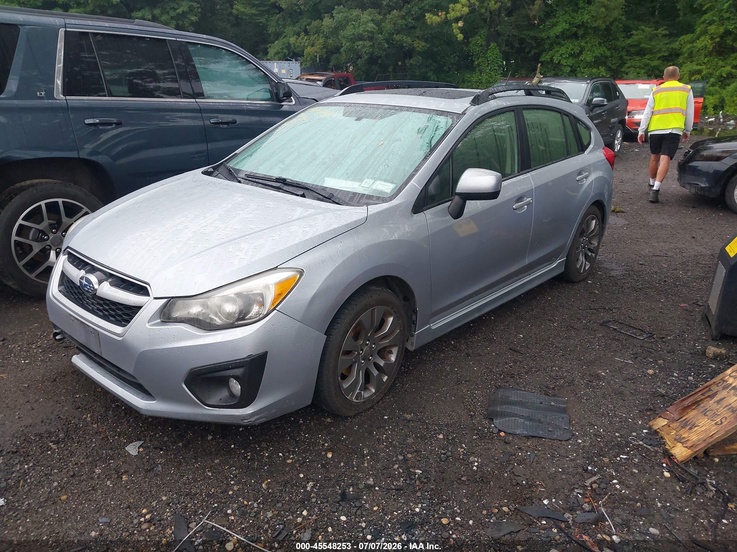 2013 Subaru Impreza 2.0i Sport Limited Silver vin: JF1GPAU64D2813436
