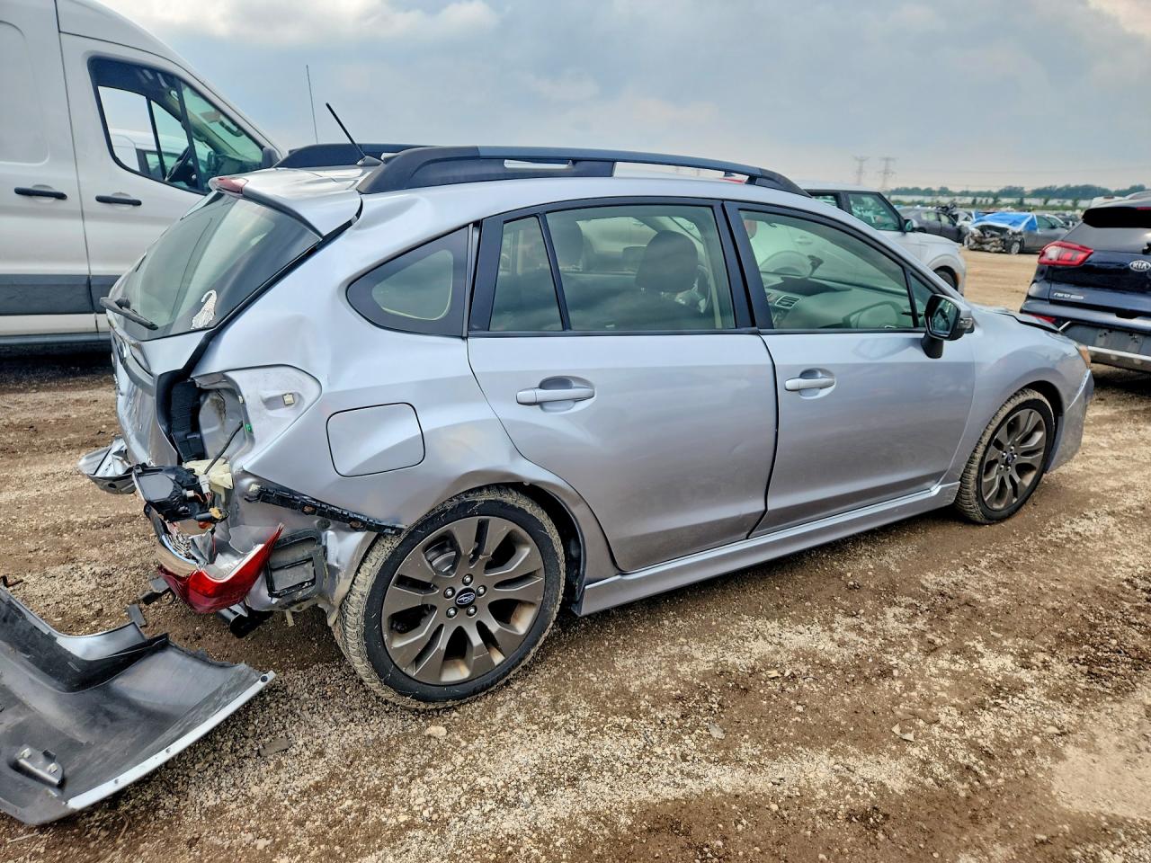 2015 Subaru Impreza Sport Silver vin: JF1GPAU65F8205151