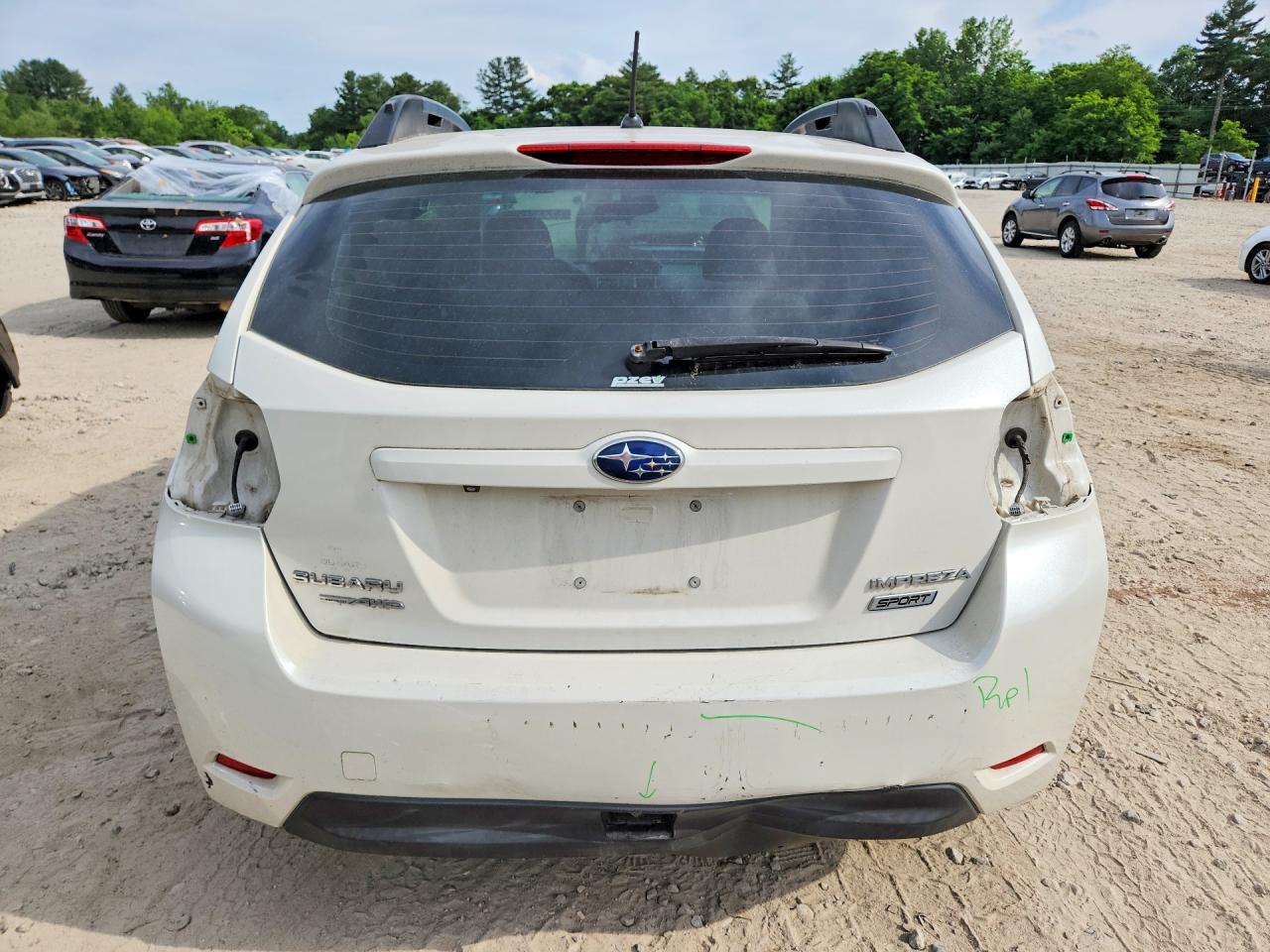 2015 Subaru Impreza Sport White vin: JF1GPAU65F8235072