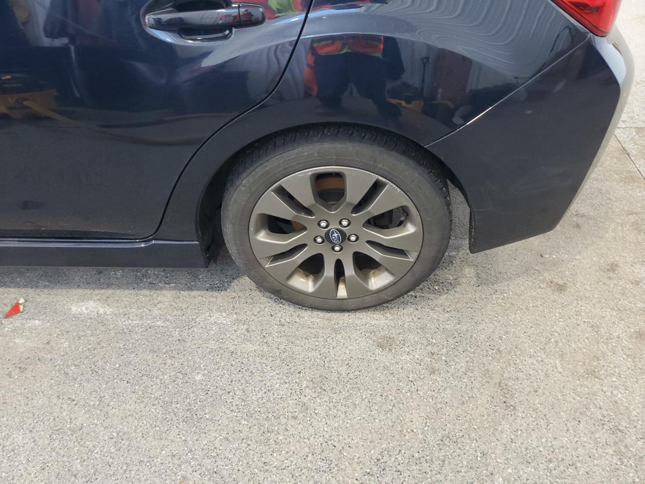 2015 Subaru Impreza Sport Синий vin: JF1GPAU66FH229135 Damage: Left Rear Wheel, Curb Rash, 4 To 5 Inches