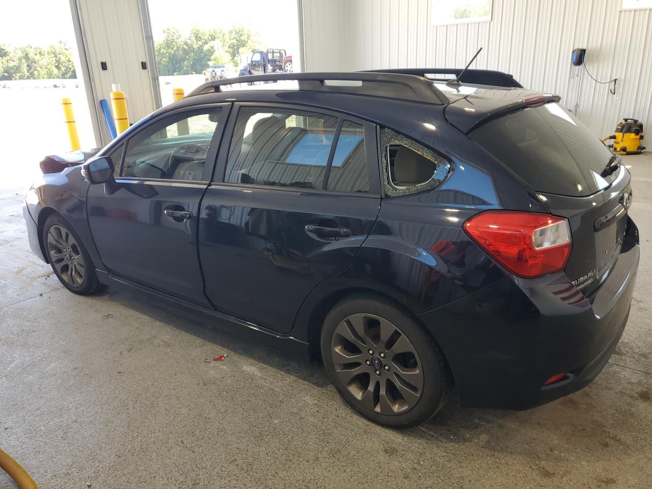 2015 Subaru Impreza Sport Синий vin: JF1GPAU66FH229135 Damage: Left Qtr Glass, Broken, Replacement Required