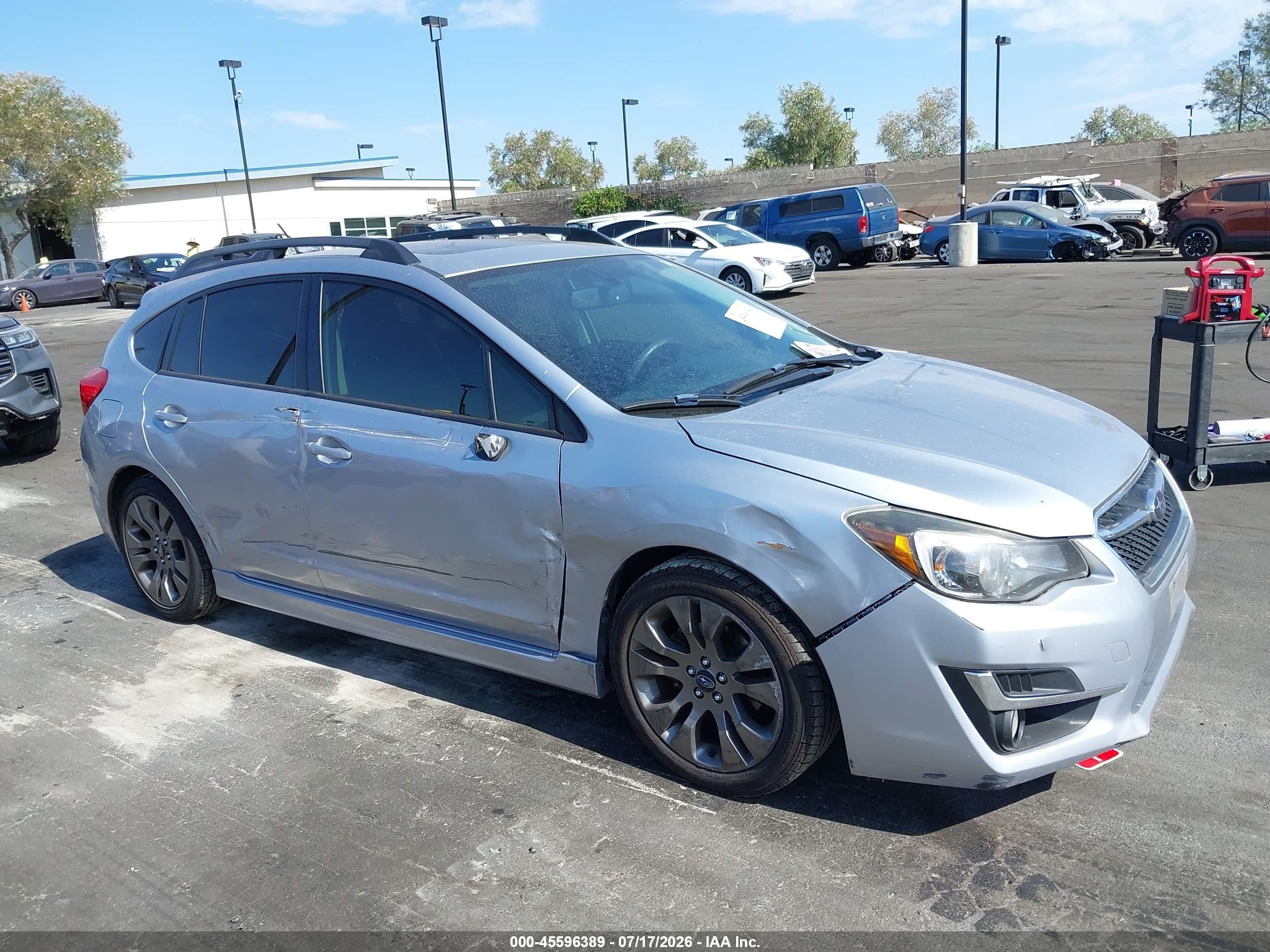 2015 Subaru Impreza 2.0i Sport Premium Серебряный vin: JF1GPAU66FH302889