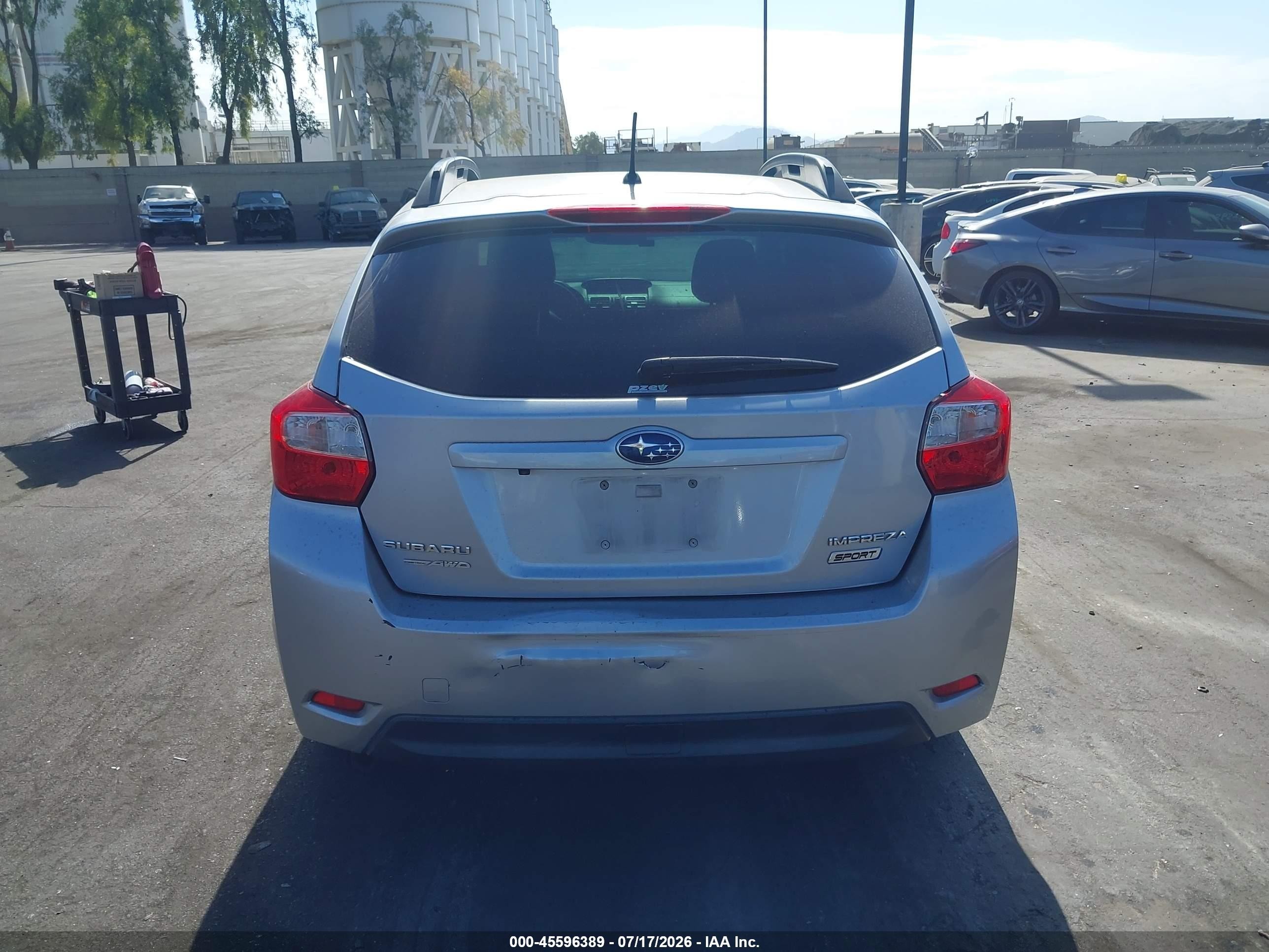 2015 Subaru Impreza 2.0i Sport Premium Серебряный vin: JF1GPAU66FH302889