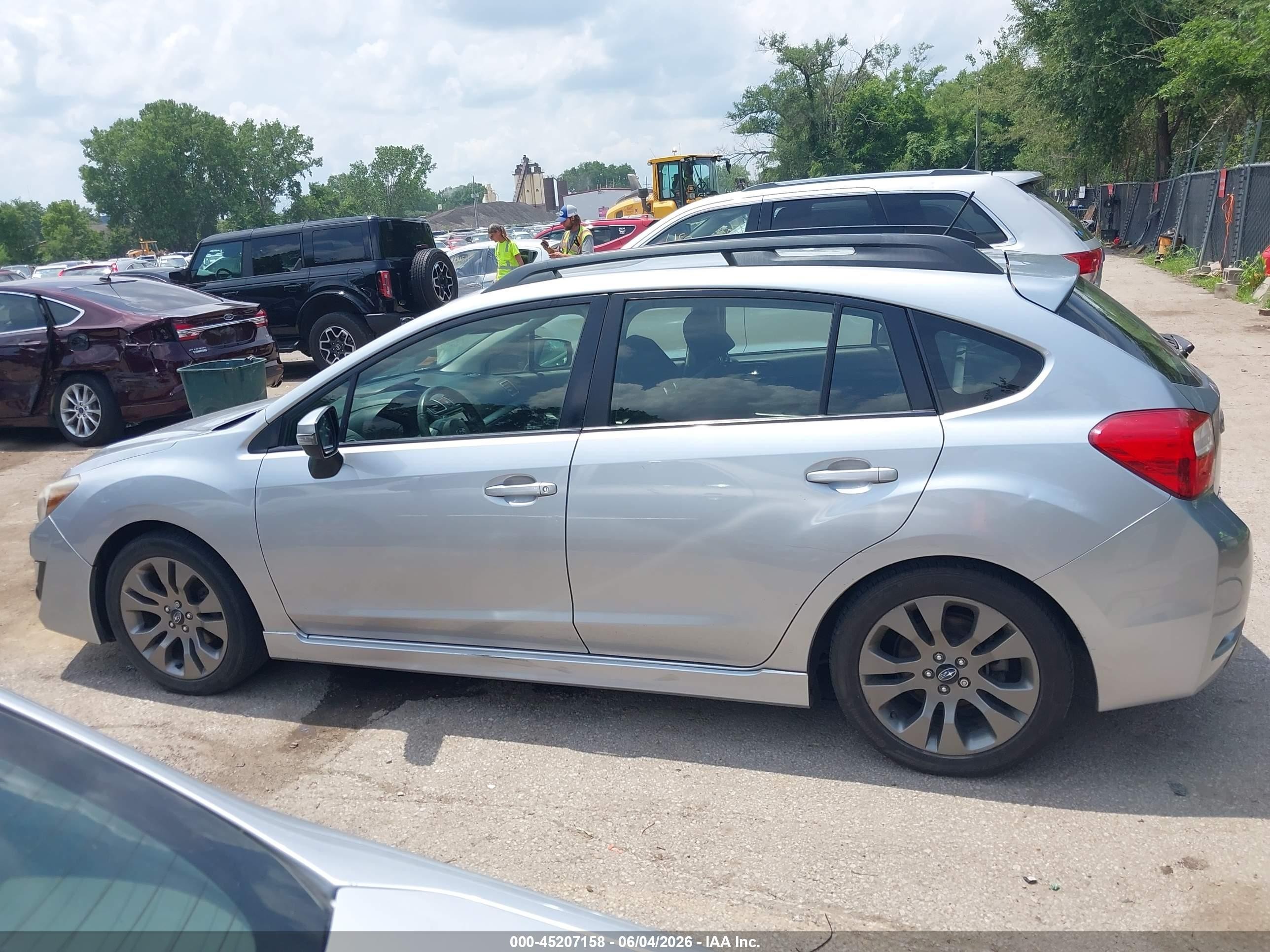 2015 Subaru Impreza 2.0i Sport Premium Silver vin: JF1GPAU68FH283147