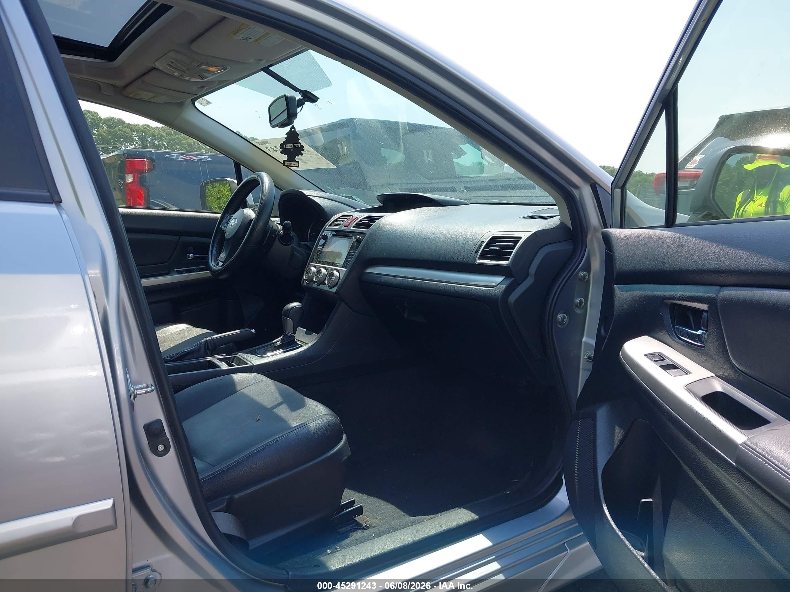 2015 Subaru Impreza 2.0i Sport Limited Silver vin: JF1GPAW60F8232660