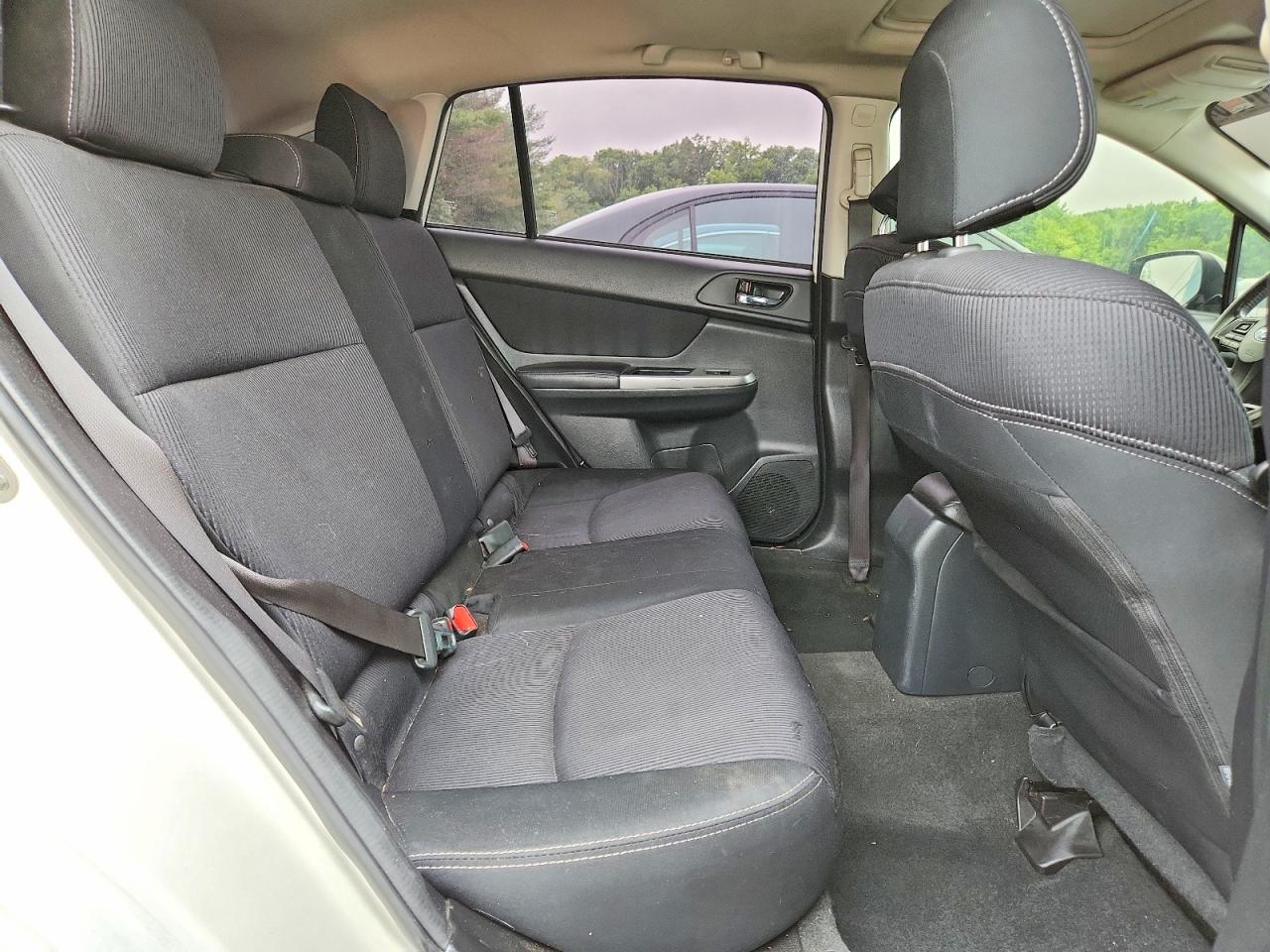2015 Subaru Impreza Sport White vin: JF1GPAY68F8238039