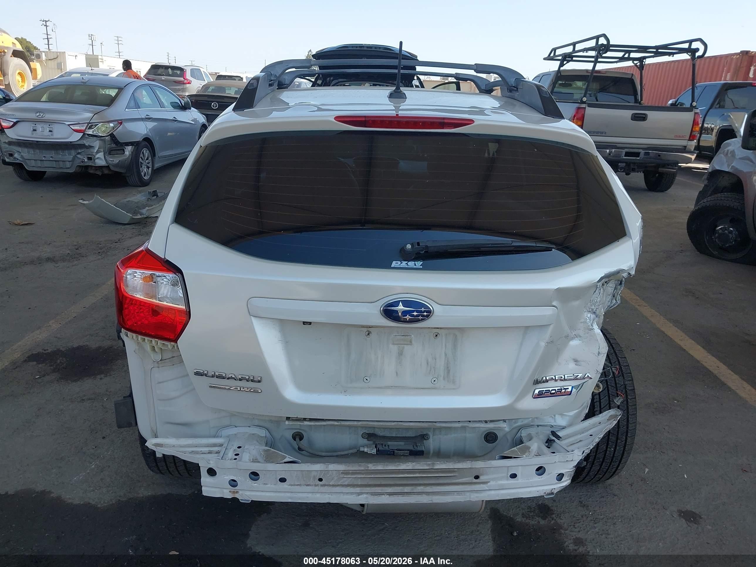 2015 Subaru Impreza 2.0i Sport Limited White vin: JF1GPAZ66F8236028