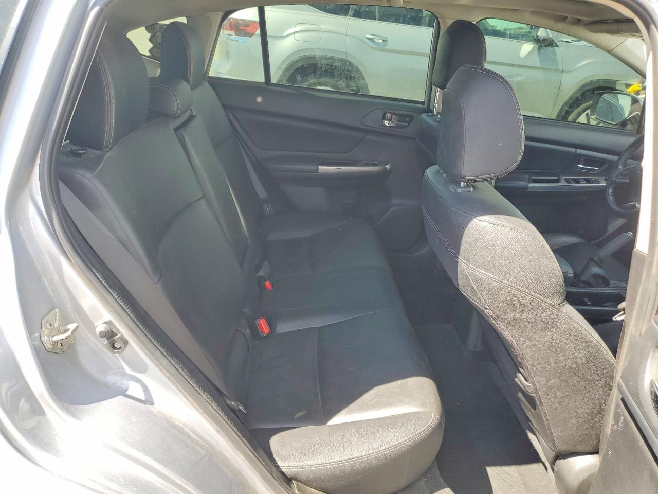 2015 Subaru Impreza Sport Limited Серебряный vin: JF1GPAZ69FH209907
