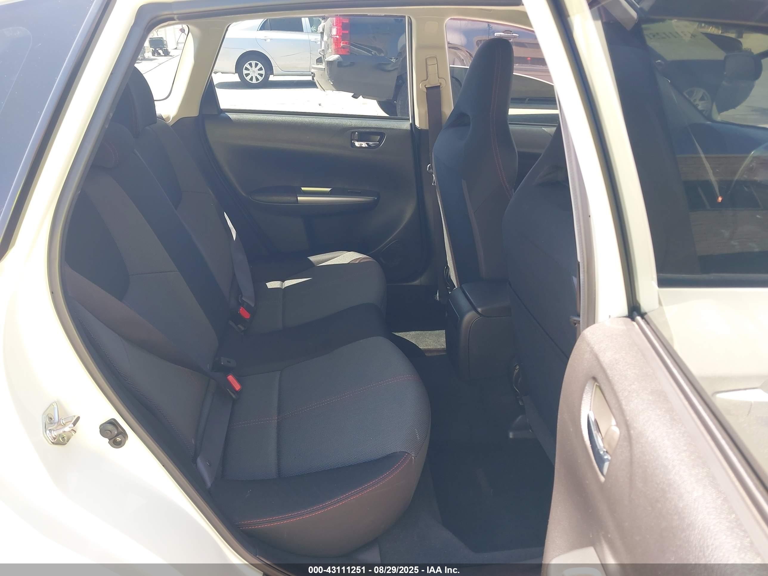 2014 Subaru Impreza Wrx   Белый vin: JF1GR7E63EG242957