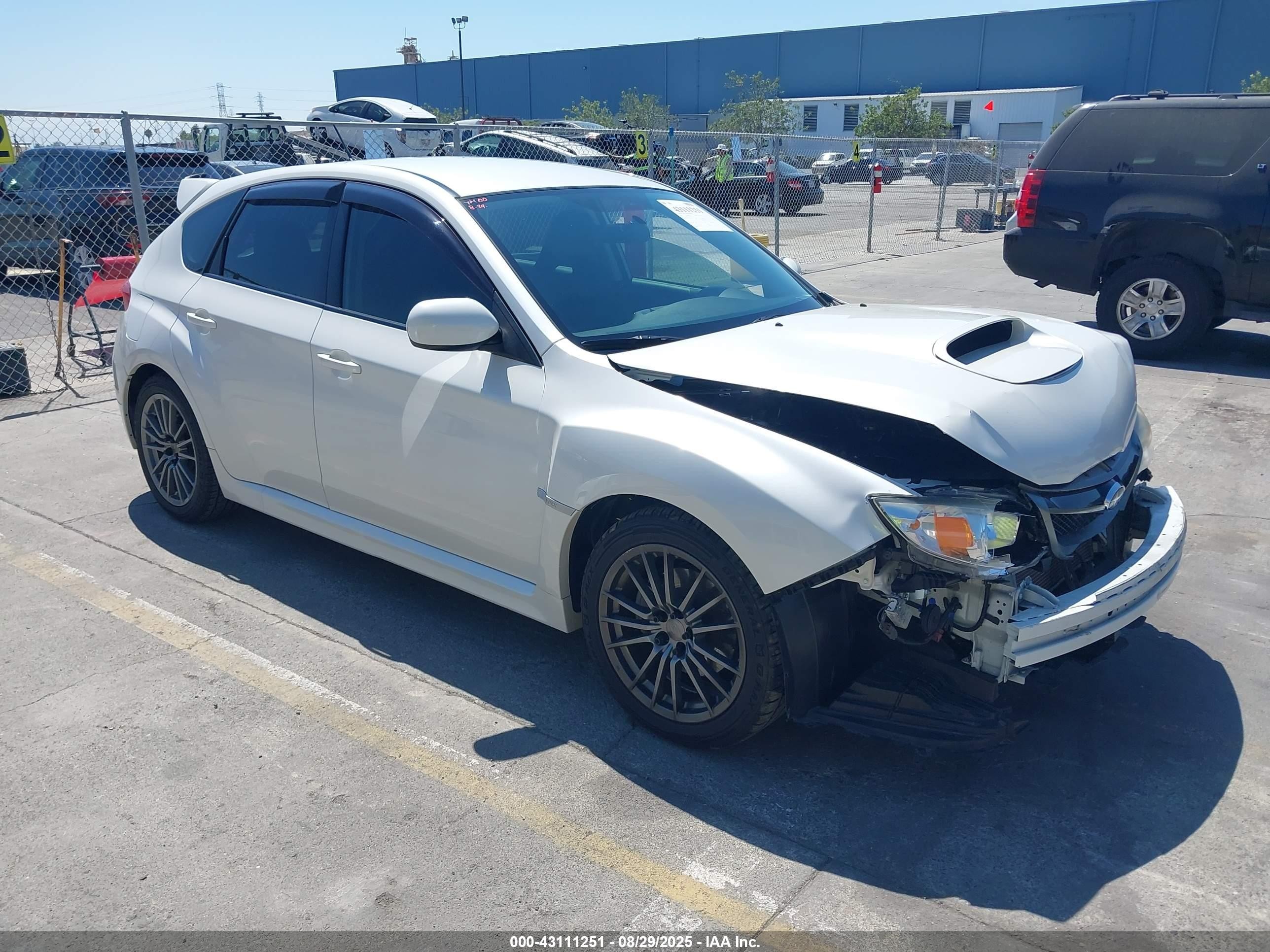 2014 Subaru Impreza Wrx   Белый vin: JF1GR7E63EG242957
