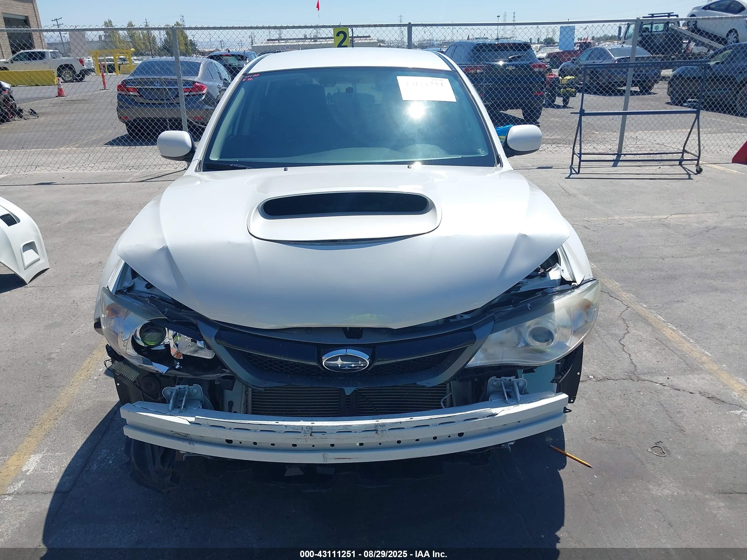 2014 Subaru Impreza Wrx   Белый vin: JF1GR7E63EG242957