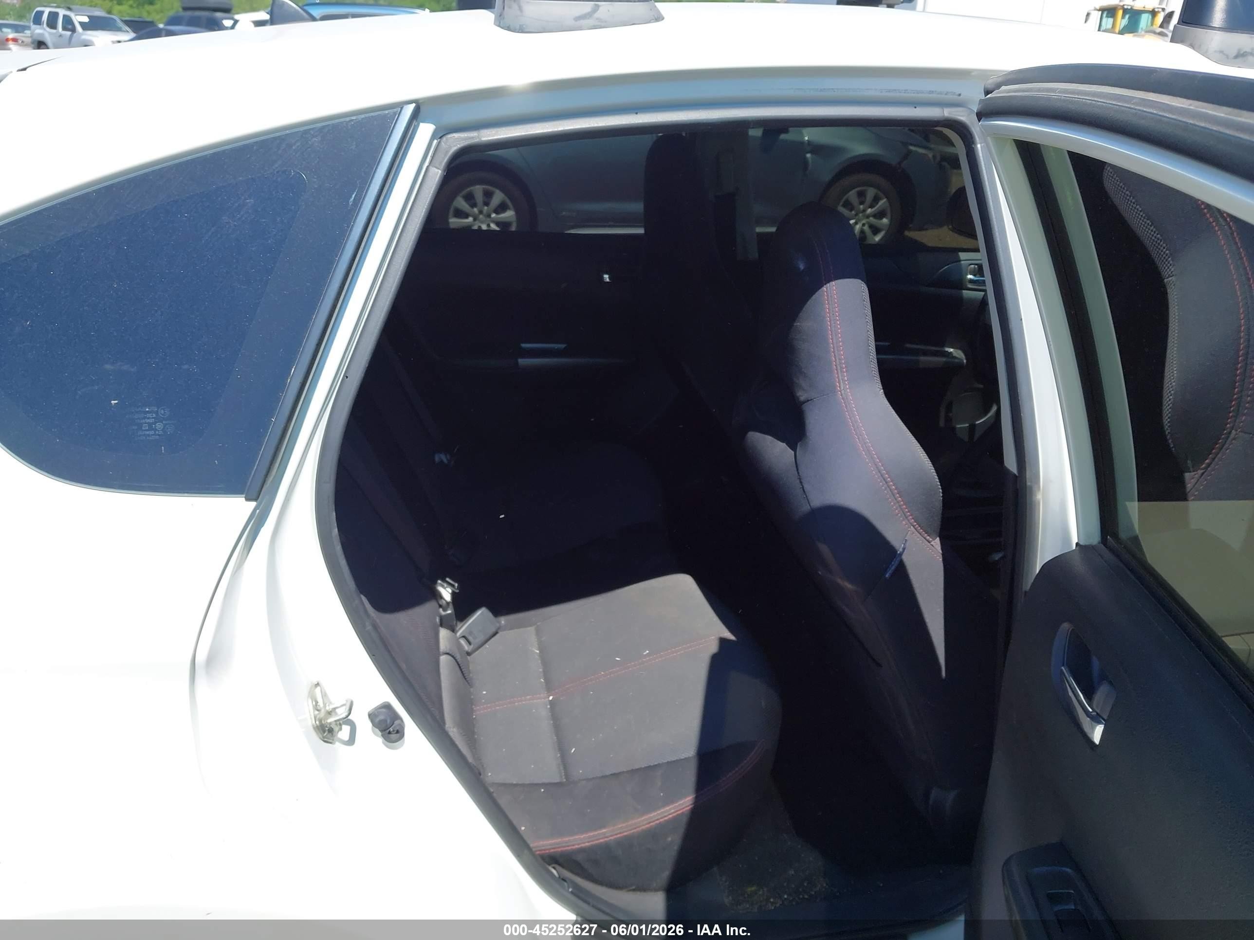 2013 Subaru Impreza Wrx Premium White vin: JF1GR7E66DG805689