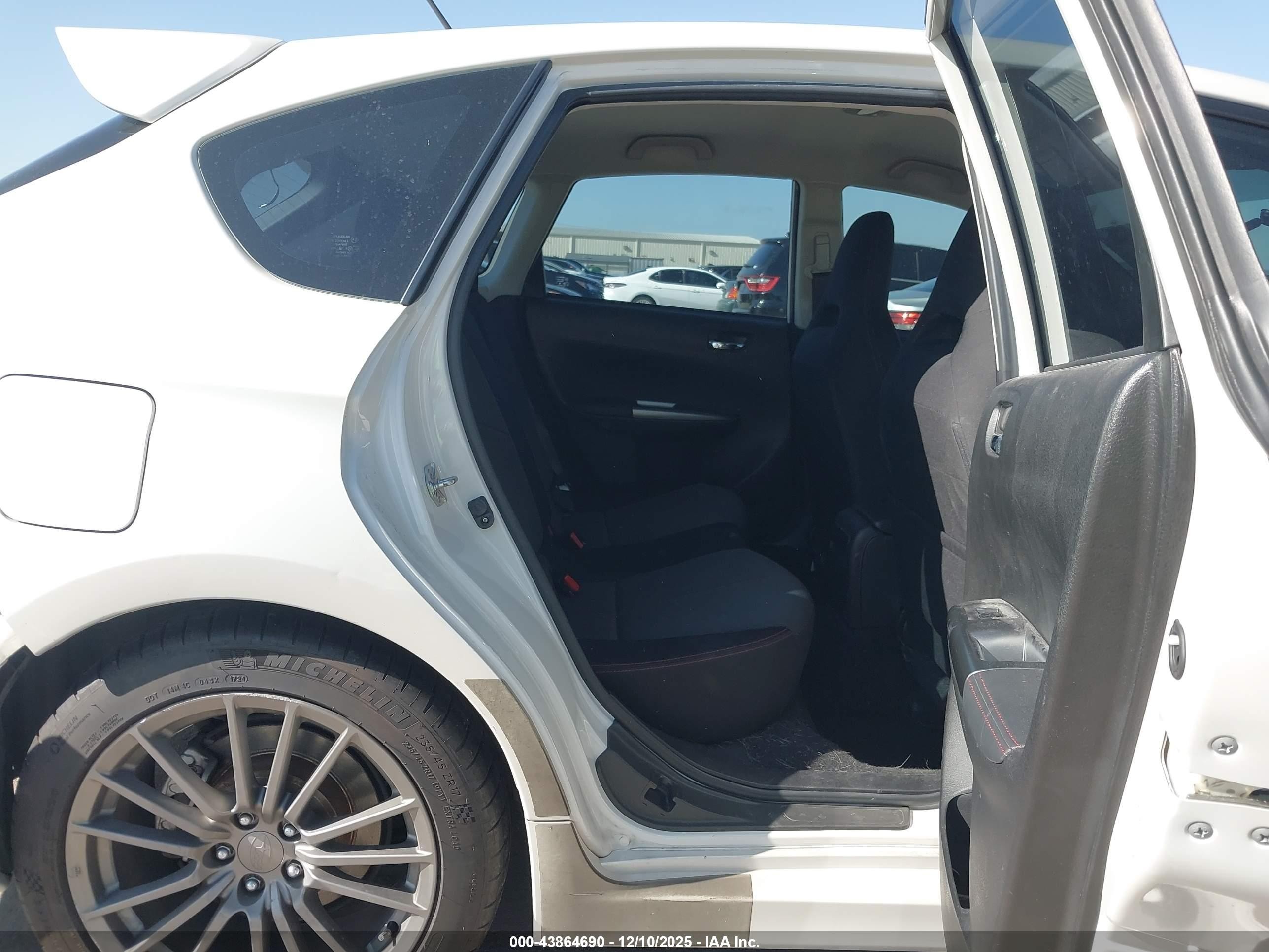 2014 Subaru Impreza Wrx   White vin: JF1GR7E6XEG200074