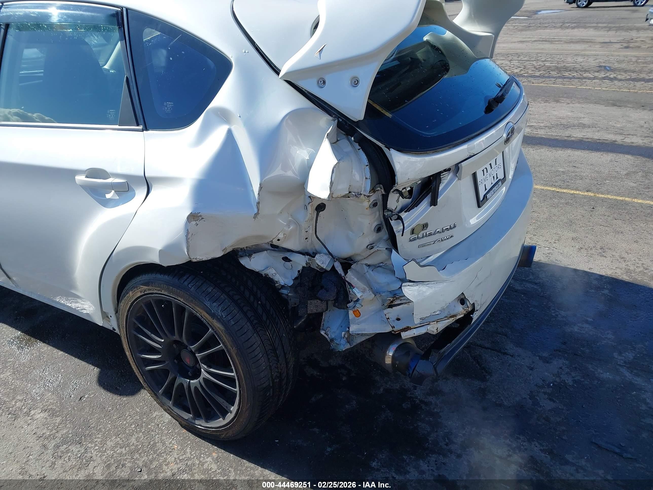 2014 Subaru Impreza Wrx   White vin: JF1GR7E6XEG217568
