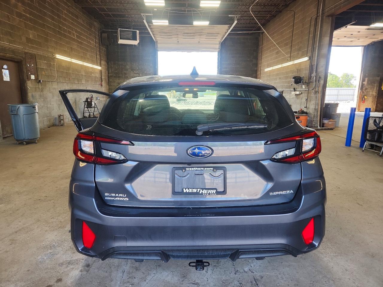 2024 Subaru Impreza Gray vin: JF1GUABC5R8870685