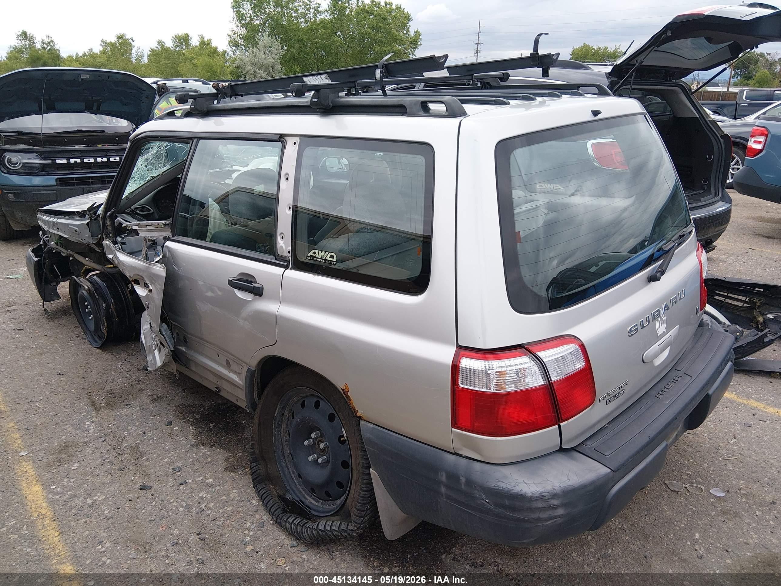 2001 Subaru Forester L Gray vin: JF1SF63501G720897