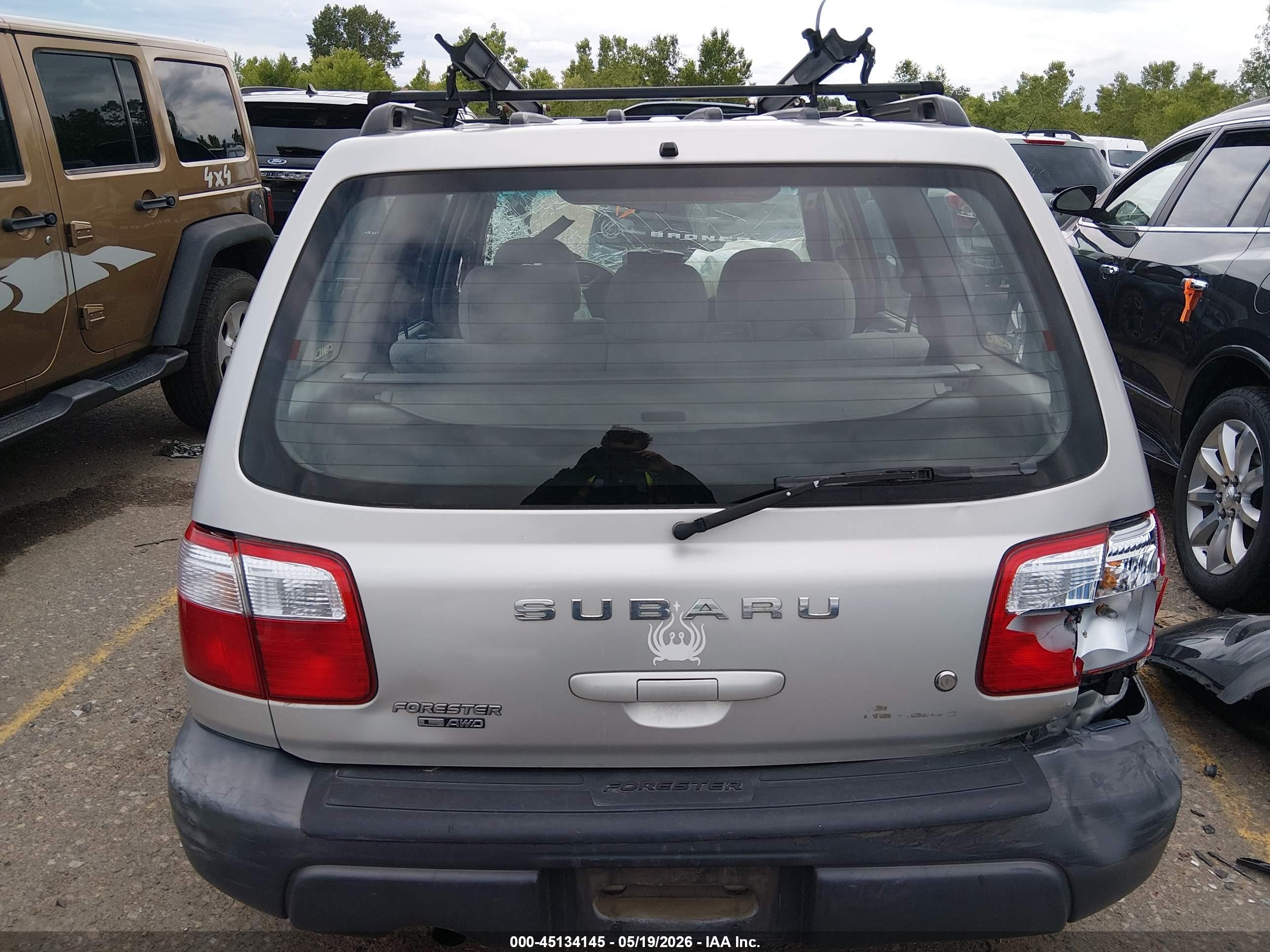 2001 Subaru Forester L Gray vin: JF1SF63501G720897