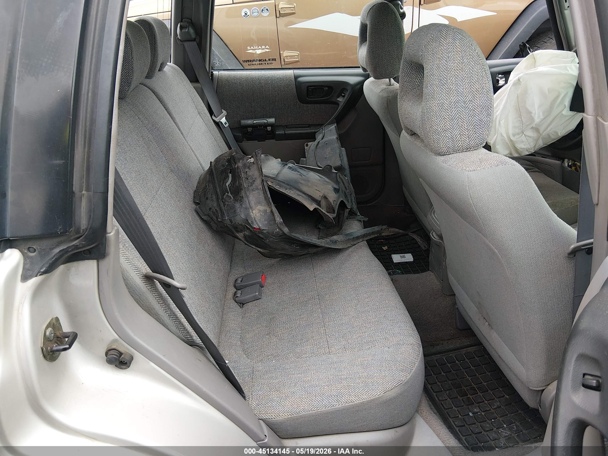 2001 Subaru Forester L Gray vin: JF1SF63501G720897