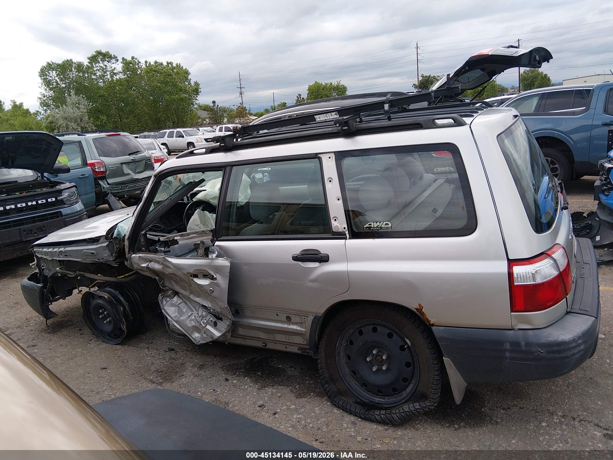 2001 Subaru Forester L Gray vin: JF1SF63501G720897