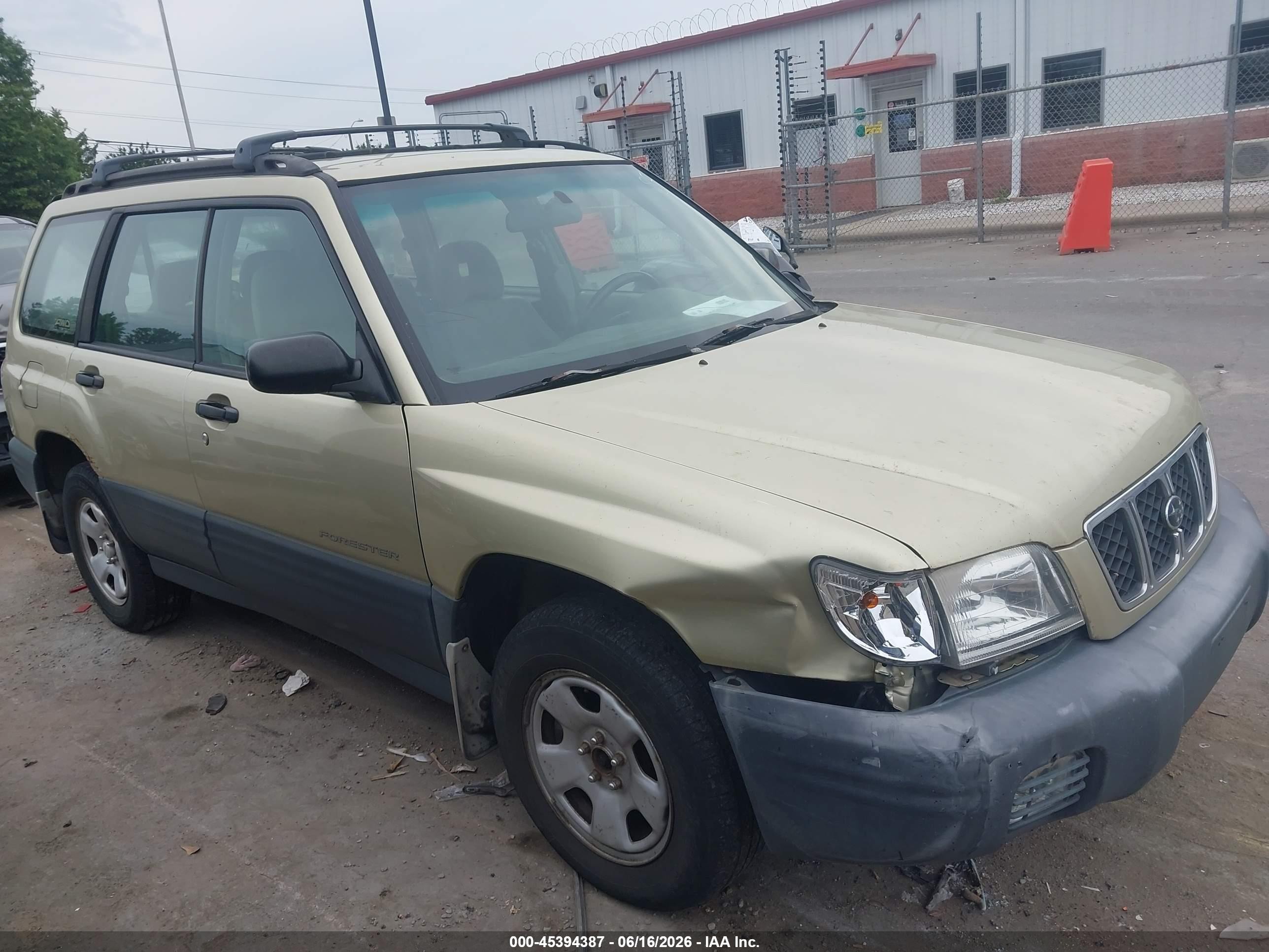 2001 Subaru Forester L Beige vin: JF1SF63501G750532