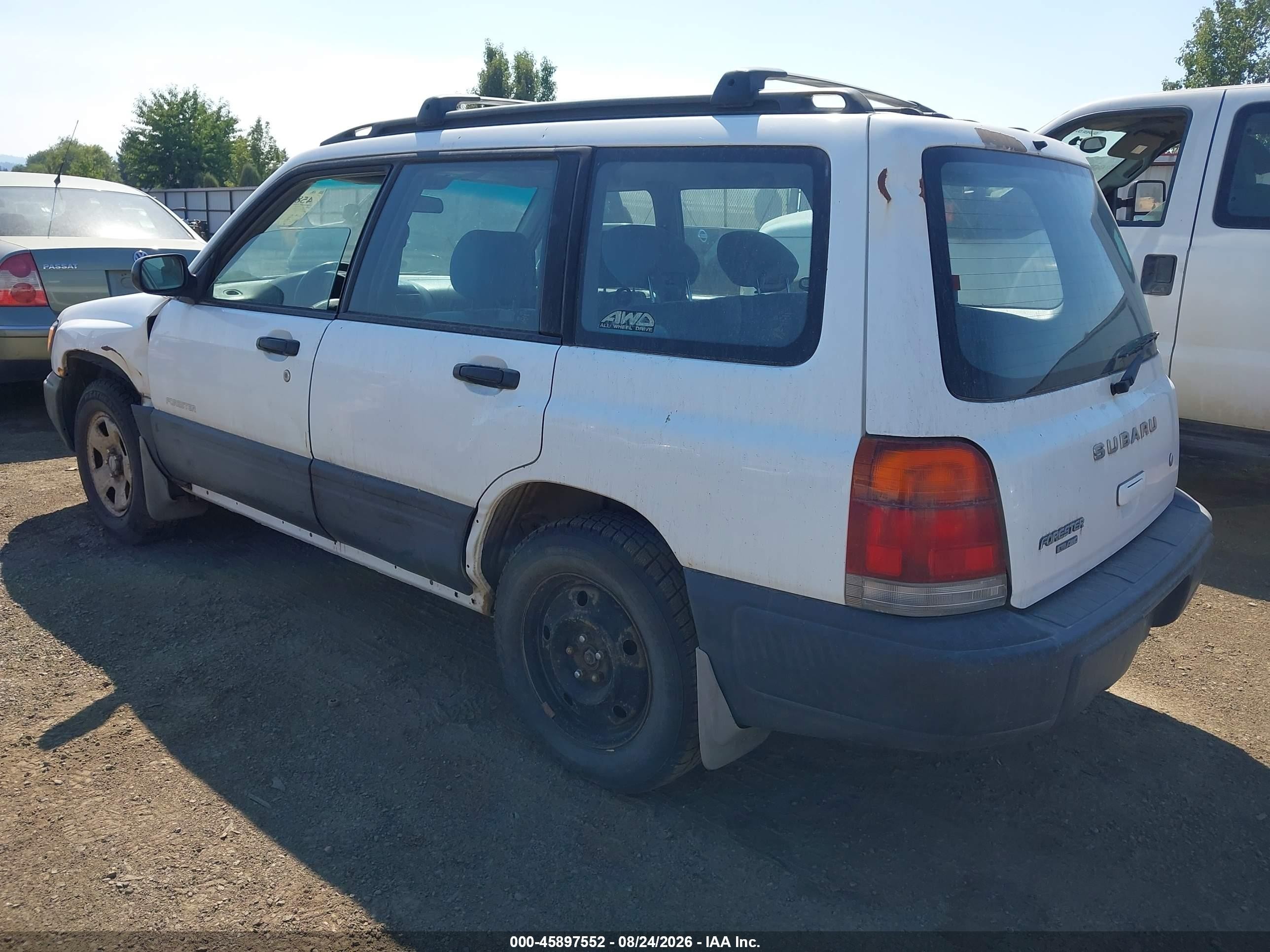 1999 Subaru Forester L Белый vin: JF1SF6350XH718215