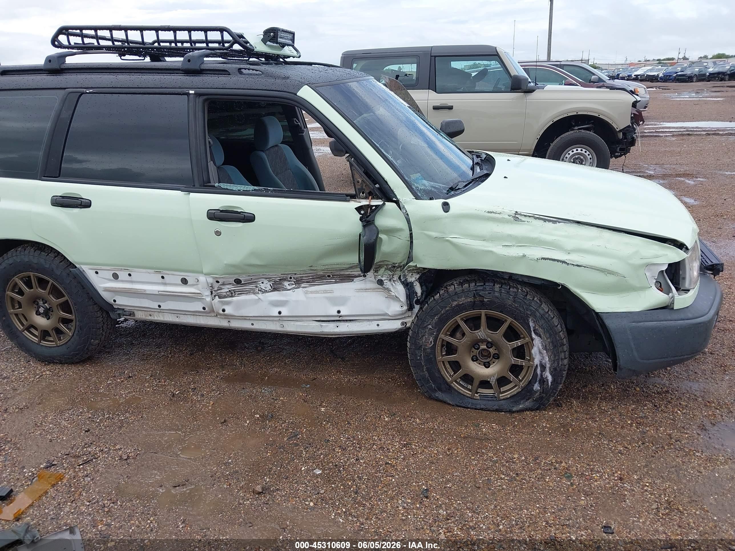 2000 Subaru Forester L Зеленый vin: JF1SF6350YH730768