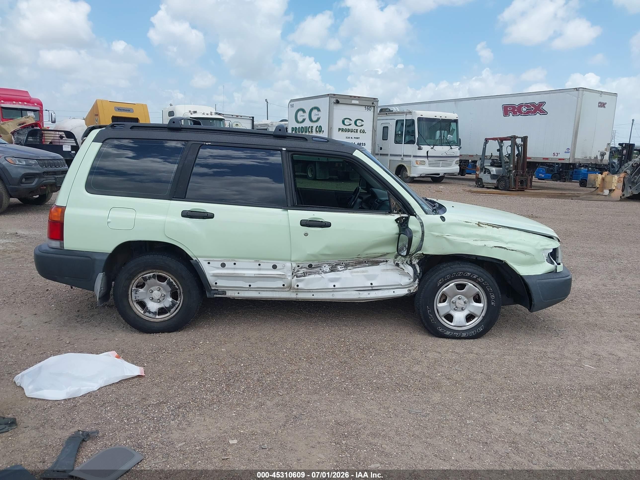 2000 Subaru Forester L Зеленый vin: JF1SF6350YH730768