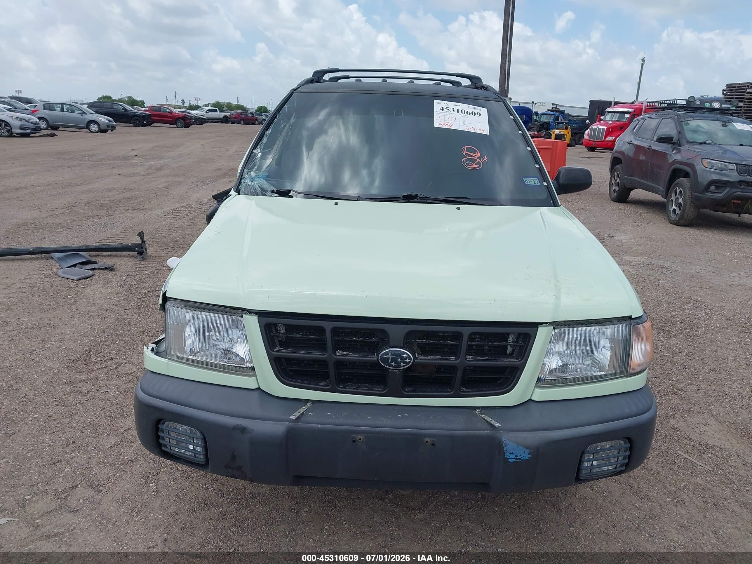 2000 Subaru Forester L Зеленый vin: JF1SF6350YH730768