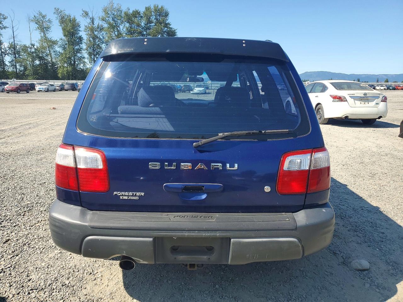 2001 Subaru Forester L Blue vin: JF1SF63511H705884